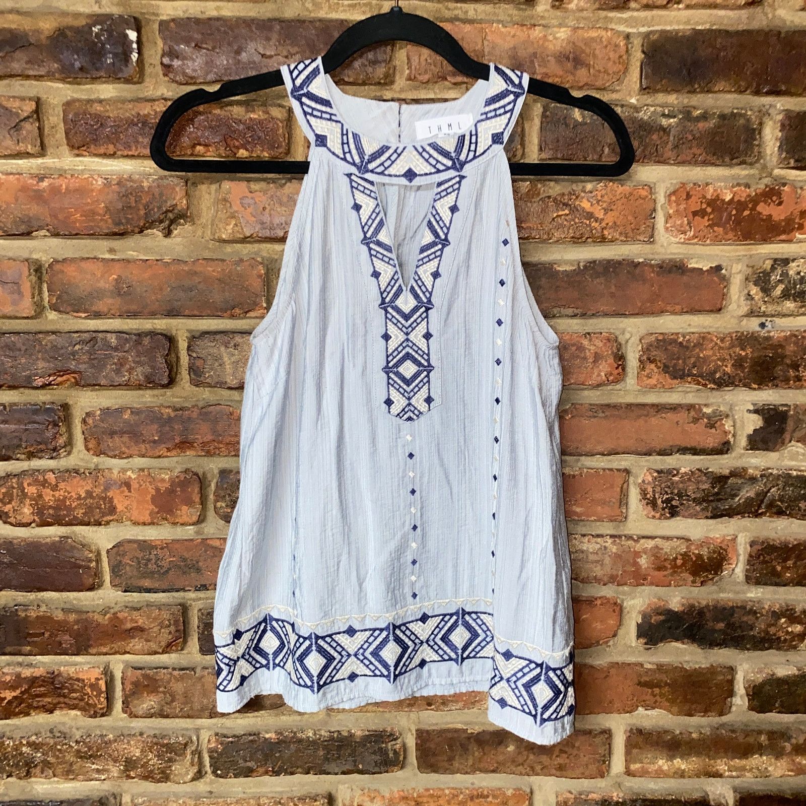 Other THML Blue Embroidered Sleeveless Keyhole Halter Tank Top XS Size XS / US 0-2 / IT 36-38 - 1 Thumbnail