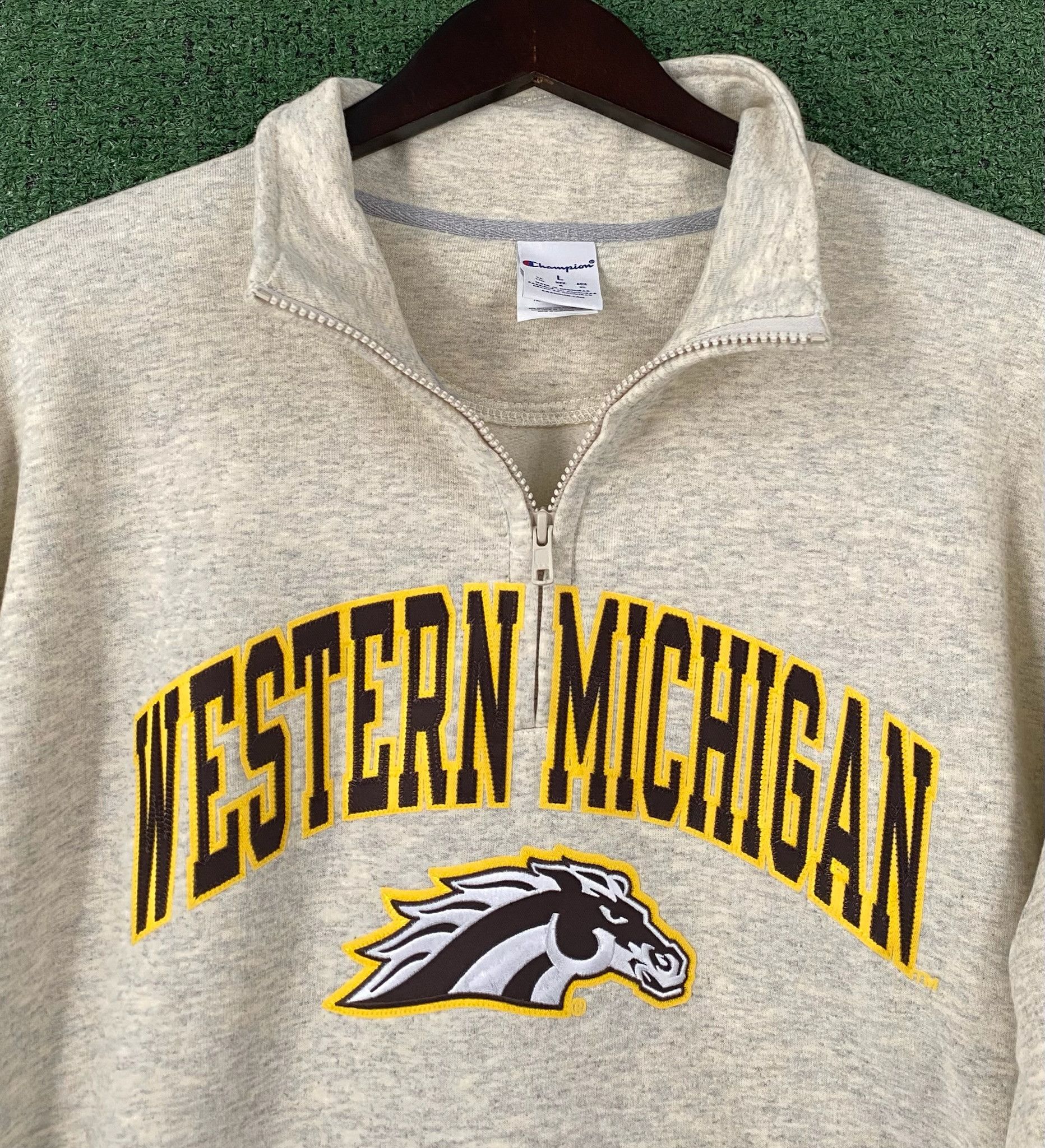 Champion Champion Western Michigan Broncos 1/4 Zip Sweatshirt XL Size US XL / EU 56 / 4 - 2 Thumbnail