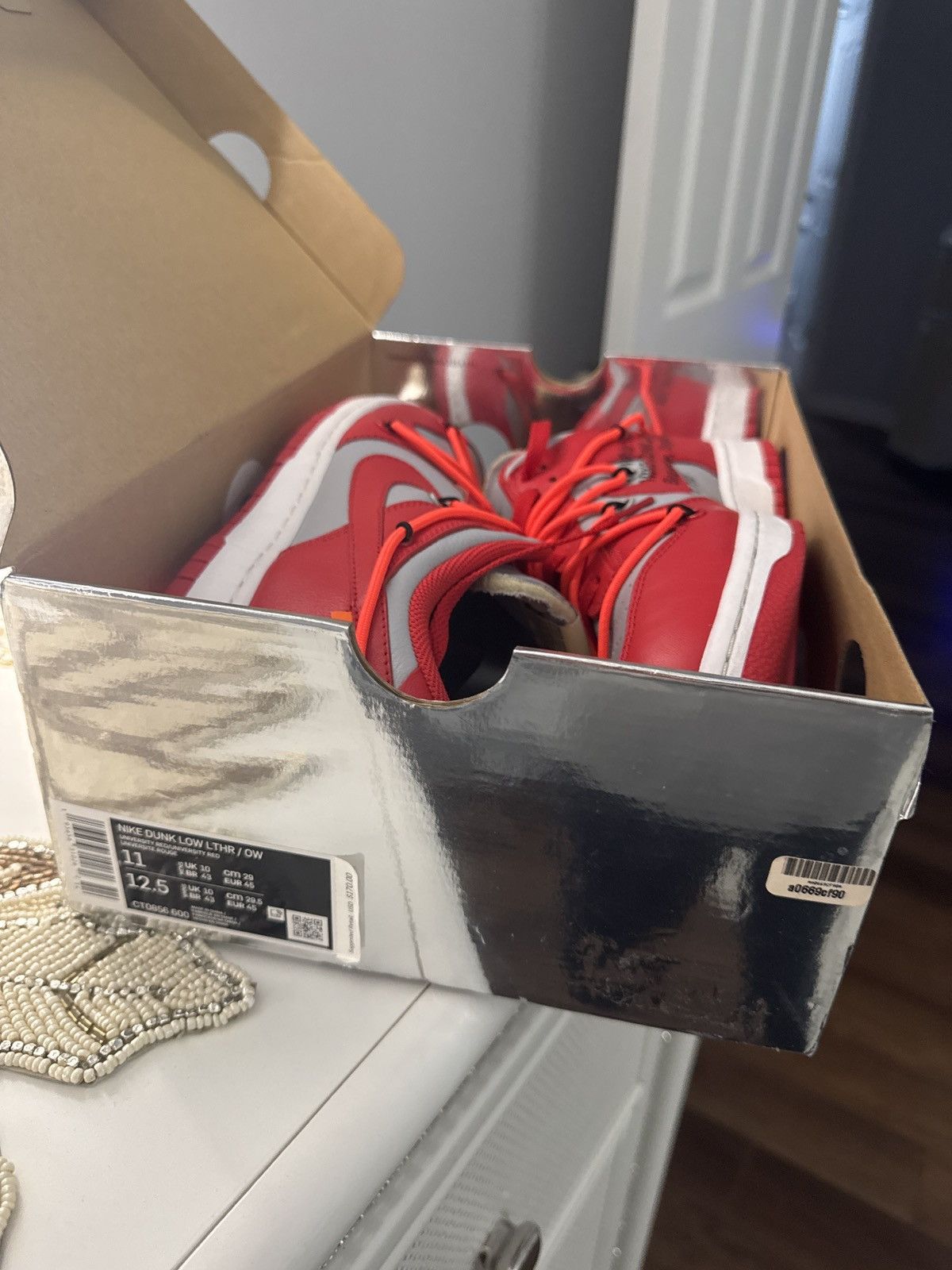 Nike × Off-White Off-White x Dunk Low ‘University Red’ Size US 11 / EU 44 - 10 Thumbnail