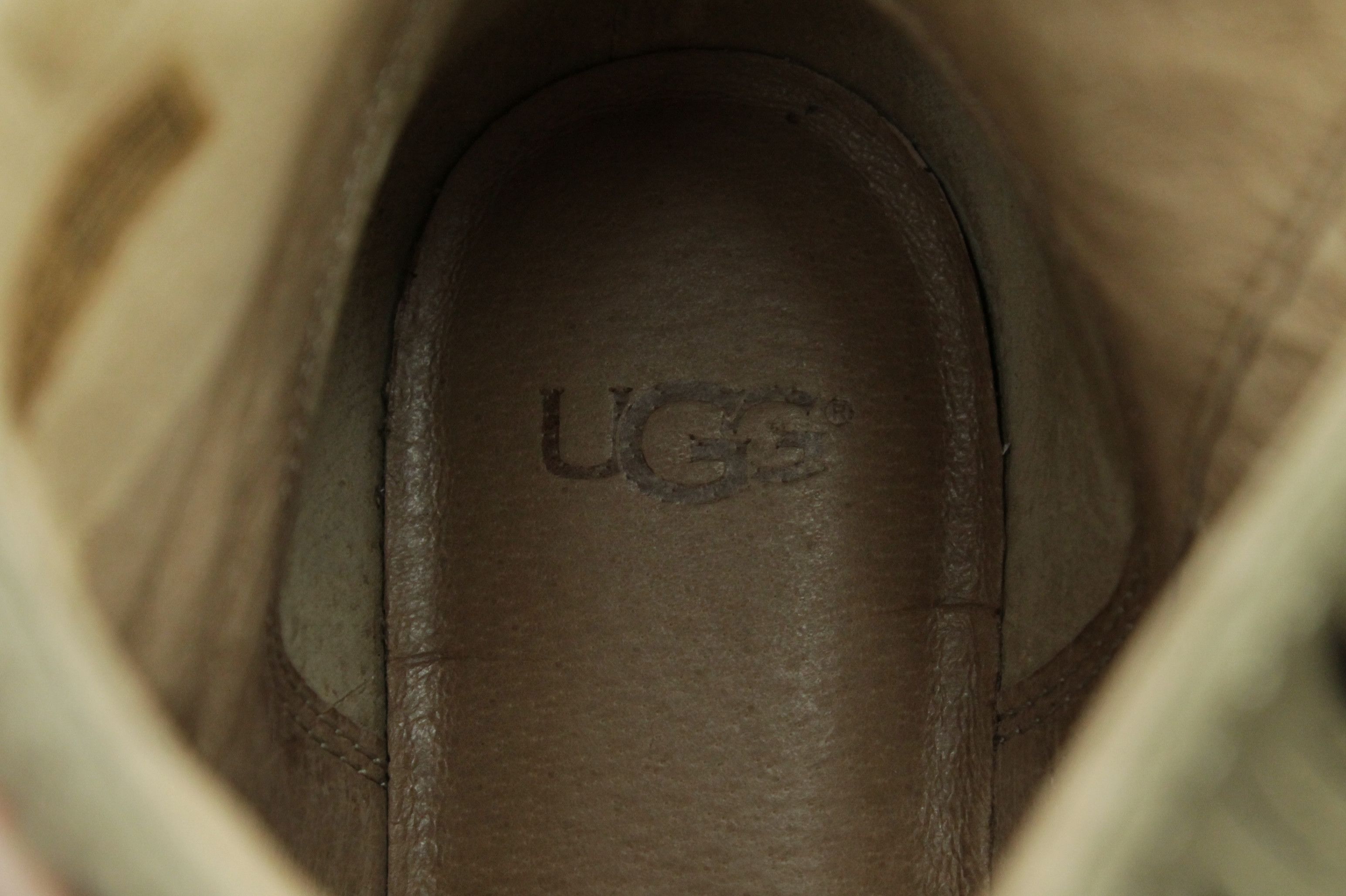 Ugg UGG Australia ARIANE FRINGE Sahara Booties ANKLE Nubuck Size US 5 / IT 35 - 8 Thumbnail