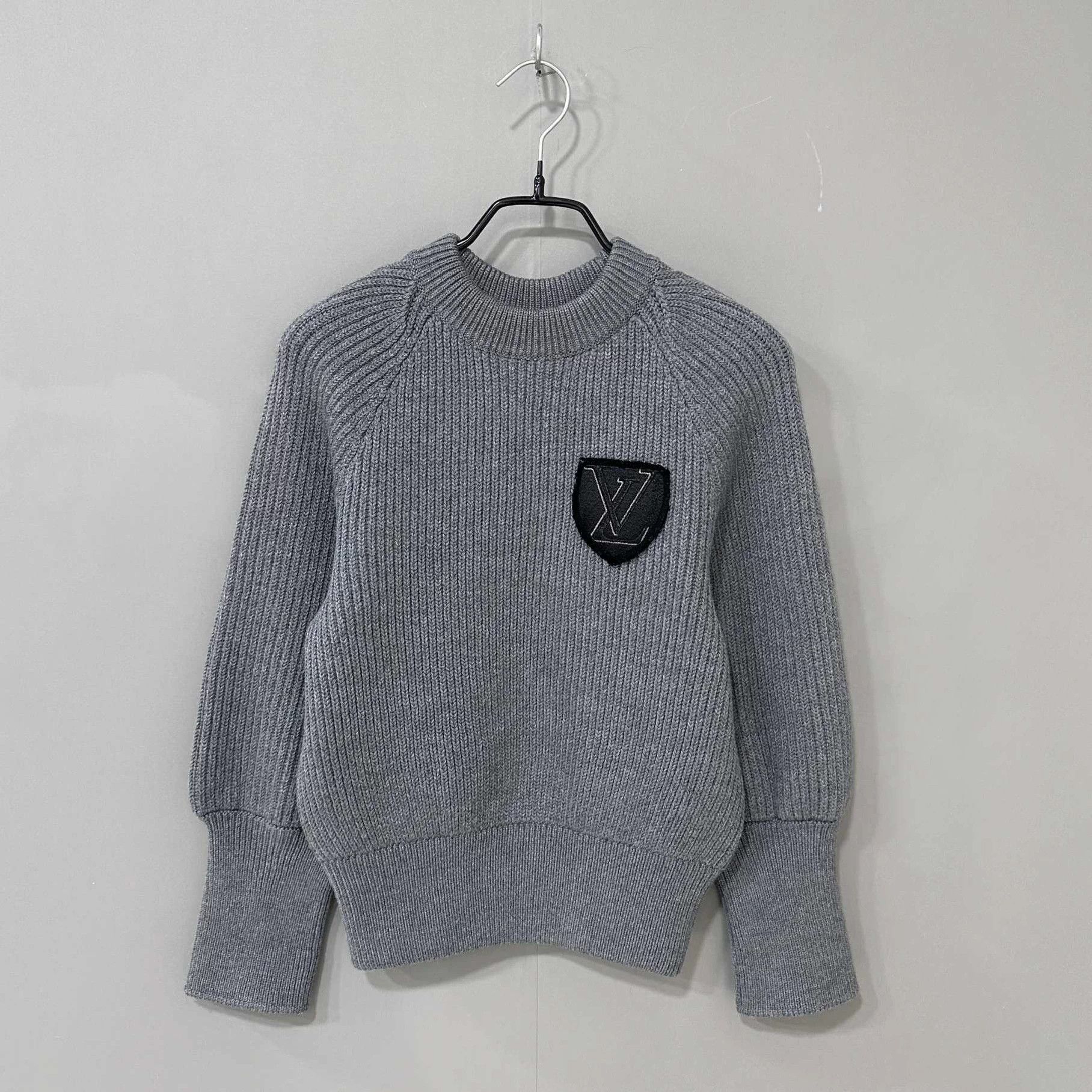 LV dark gray embroidered logo knit sweater 99 new S