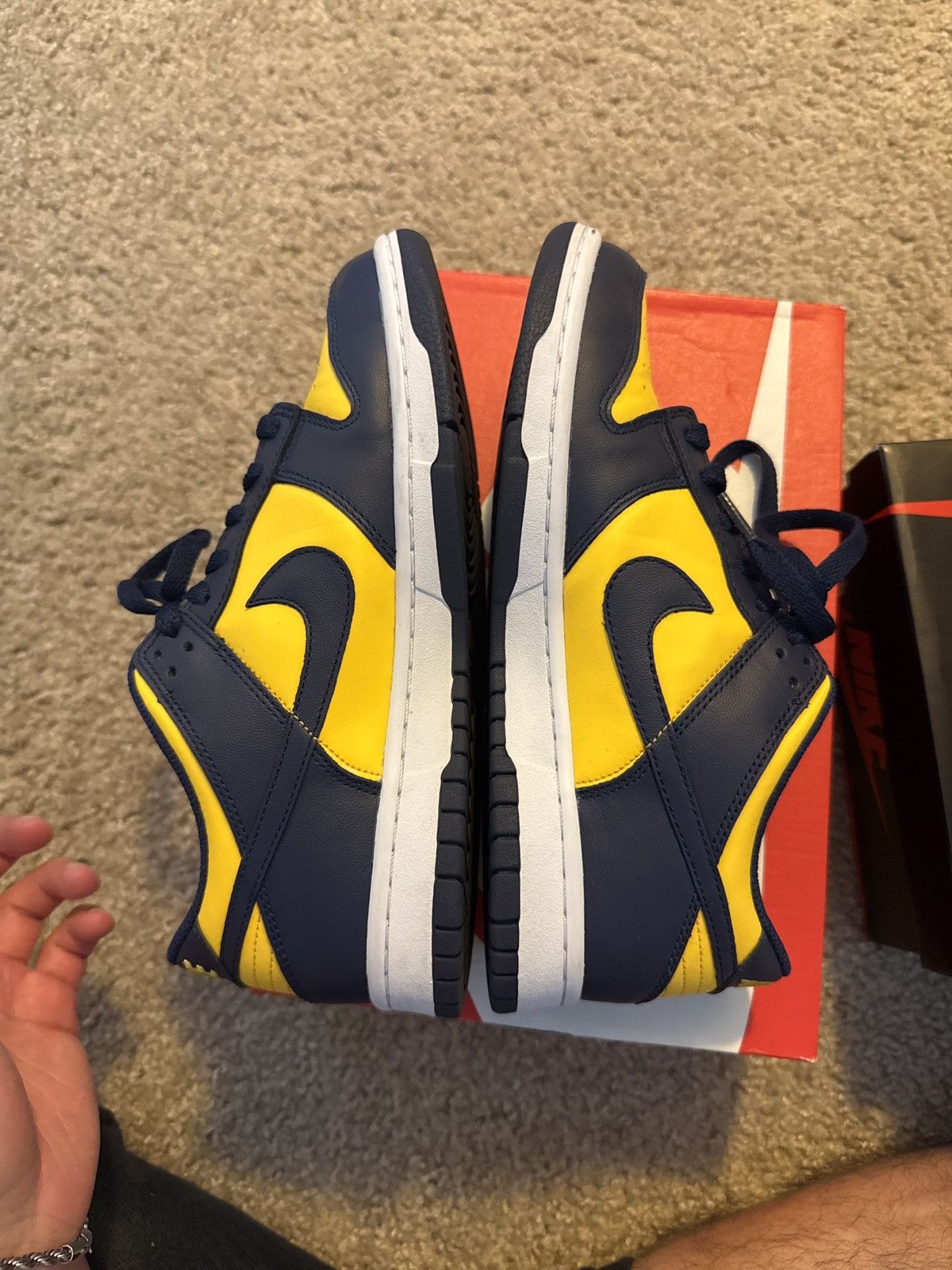 Nike Nike Dunk Low Michigan (GS) Size US 6.5 / EU 39-40 - 4 Thumbnail