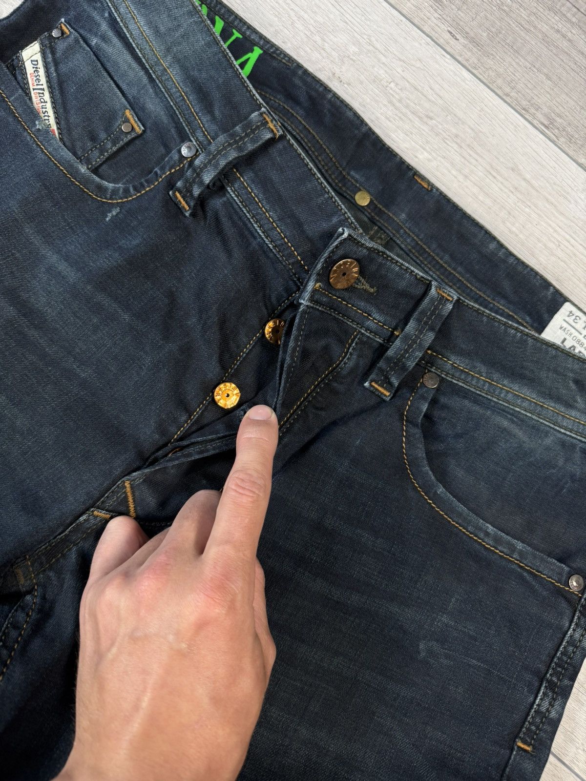 Diesel Diesel Larkee DNA Destresed Trapper Jeans Size US 31 - 9 Thumbnail