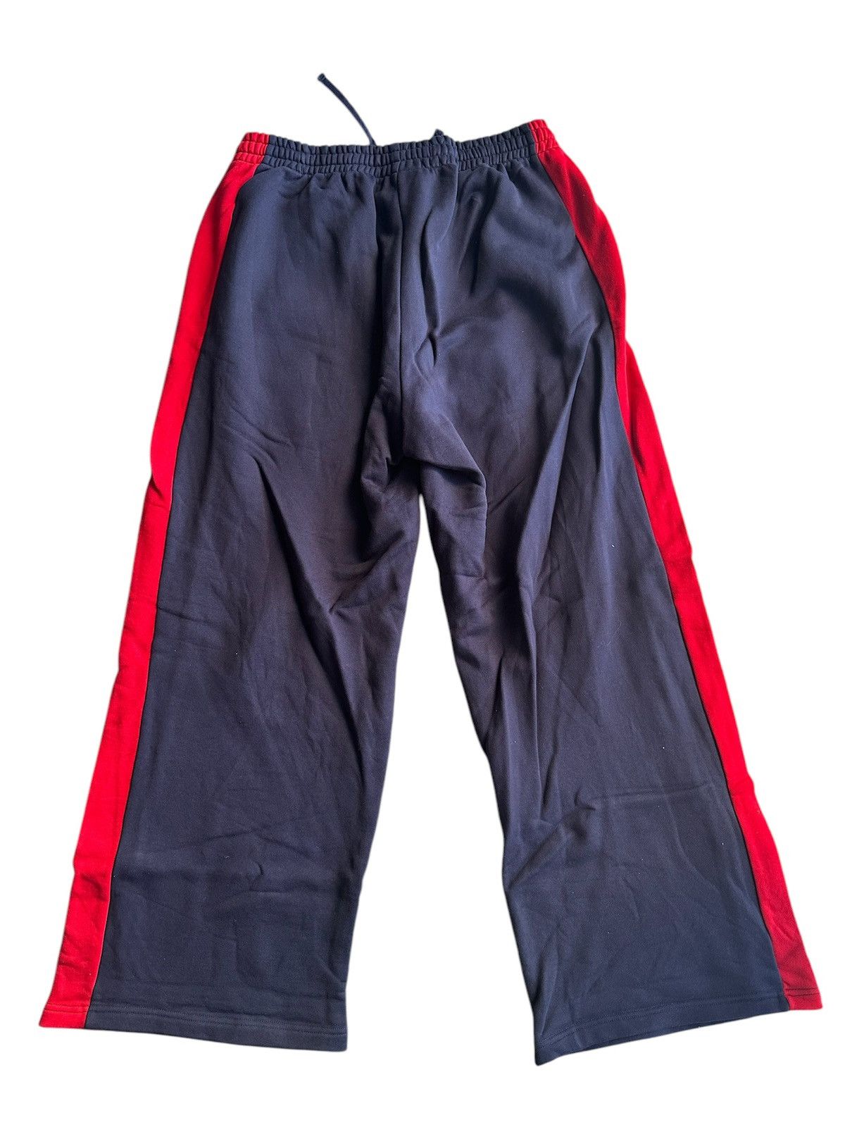 HMDD × The GV Gallery HMDD CHIM-U FUTBOL CLUB SWEATS Size US 34 / EU 50 - 2 Thumbnail