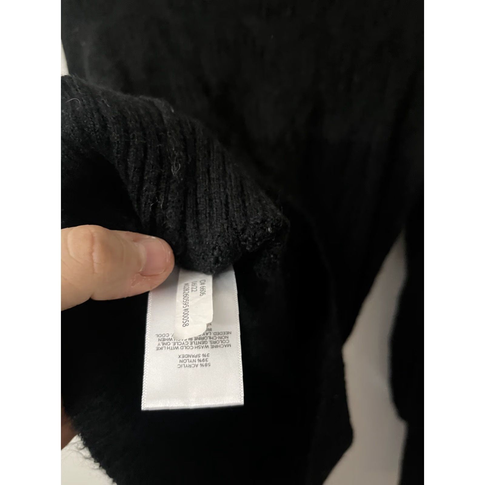 Express Express Women’s Small Black Puff Sleeve Cable-Knit Pullover Sweater - Lightweight Classic Fit for Business, Casual, Party/Cocktail Size S / US 4 / IT 40 - 4 Thumbnail