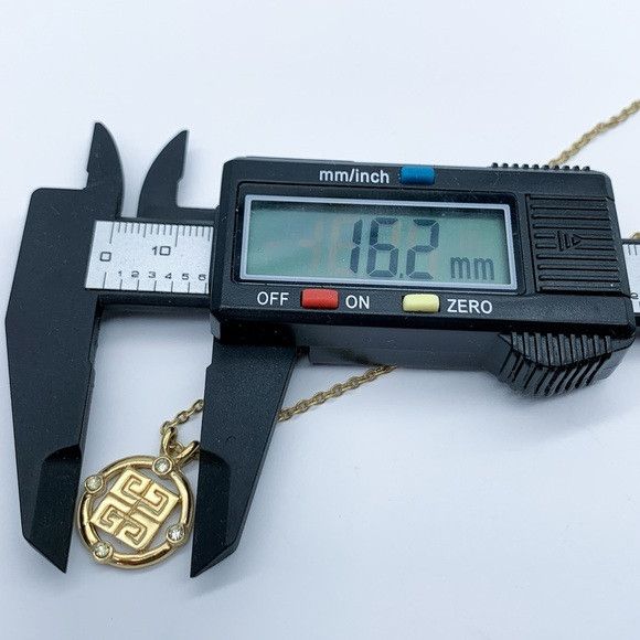 Givenchy Vintage Givenchy G Logo Gold-Plated Pendant Necklace Size ONE SIZE - 9 Thumbnail