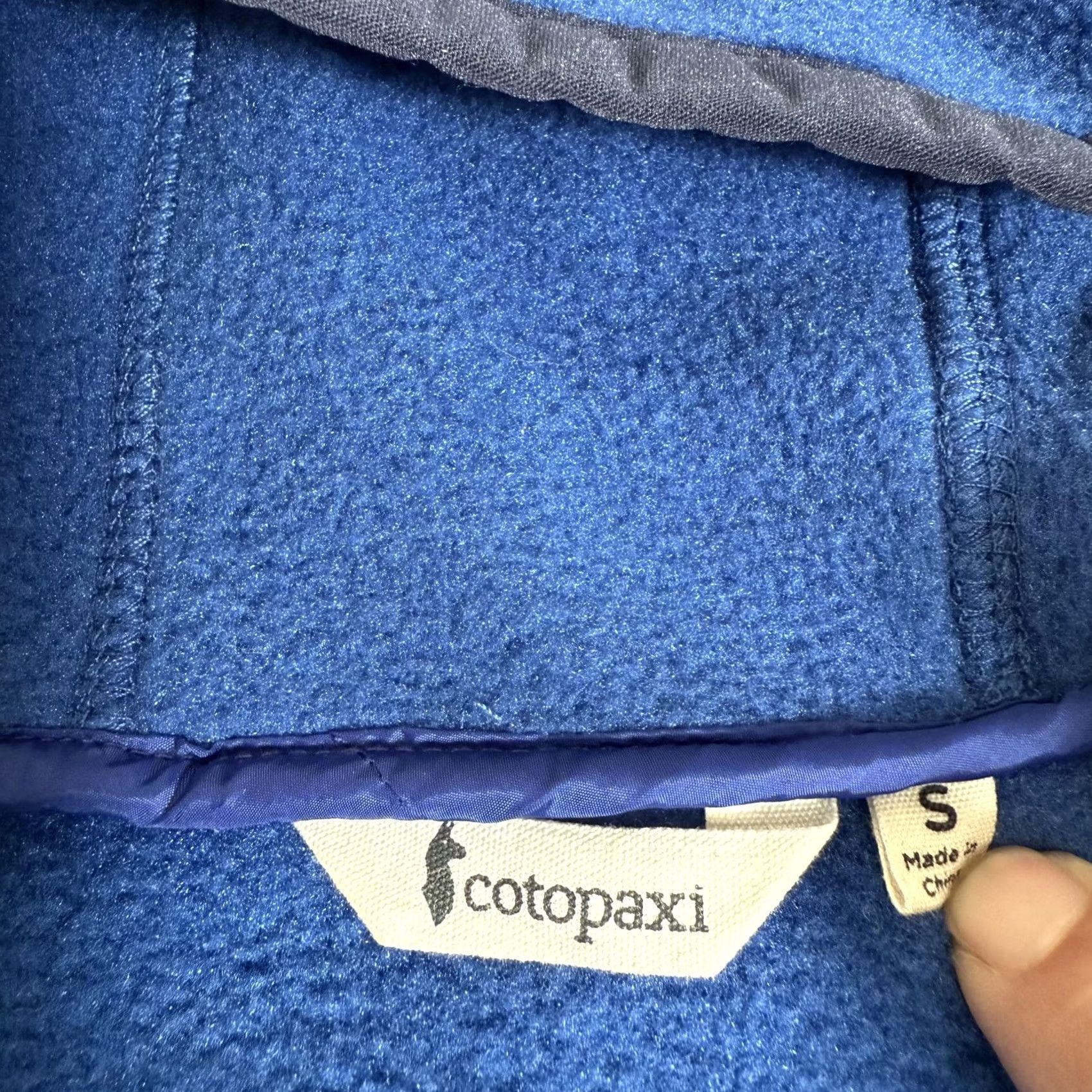Cotopaxi Cotopaxi Jacket Mens Small Blue Fleece 1/2 Zip Hooded Colorblock Pullover Hiking Casual Winter Fall Travel Size US S / EU 44-46 / 1 - 7 Thumbnail