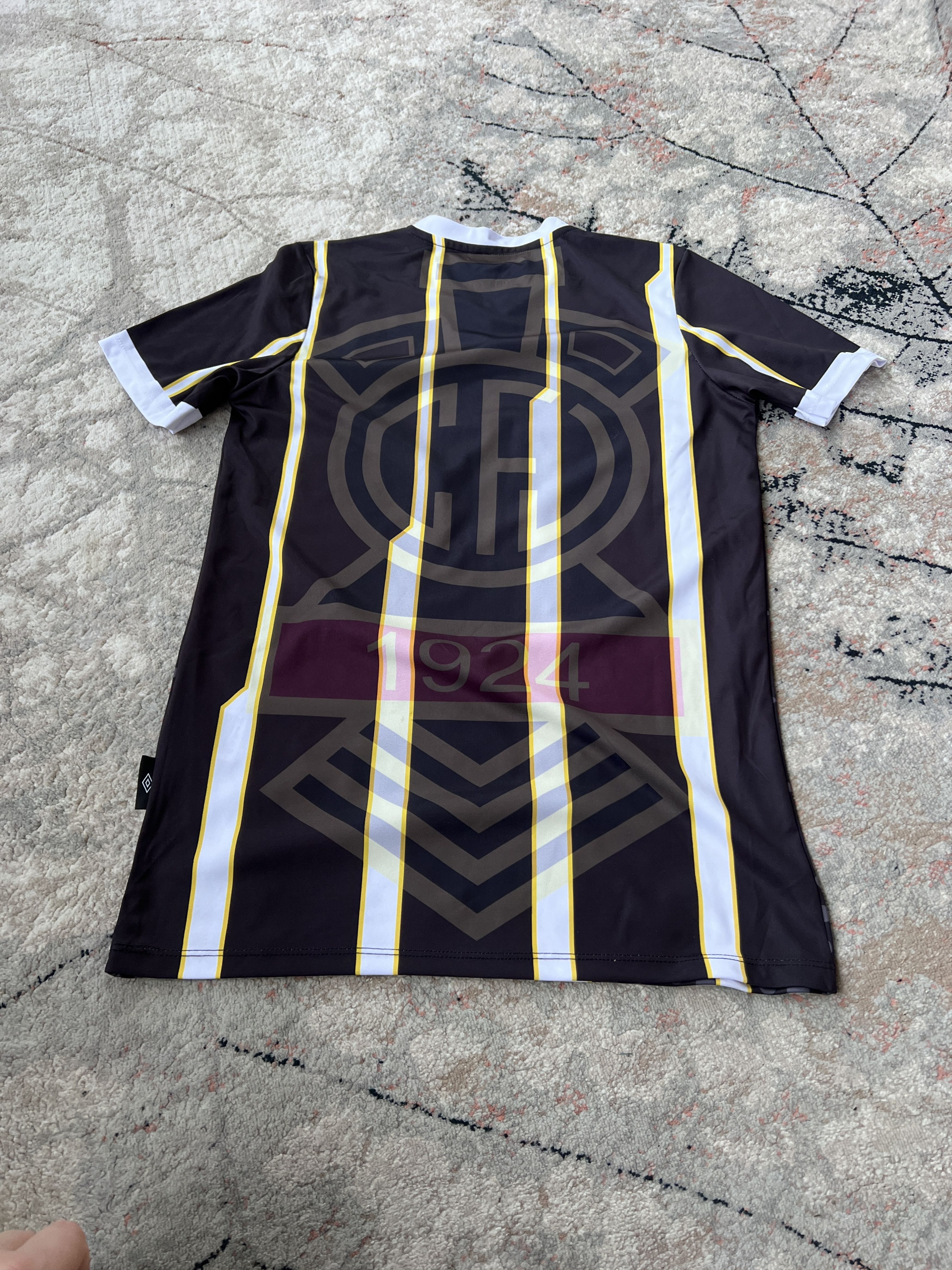 Umbro Umbro Clube Ferroviario Beira Football Jersey Size US M / EU 48-50 / 2 - 4 Thumbnail
