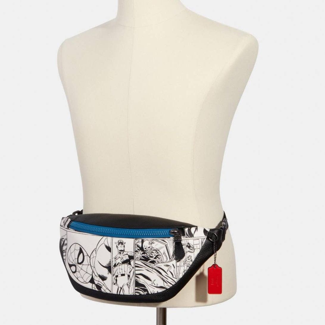 Coach Coach Marvel Belt Bag Black White Comic Book Fanny Pack Size ONE SIZE - 10 Thumbnail