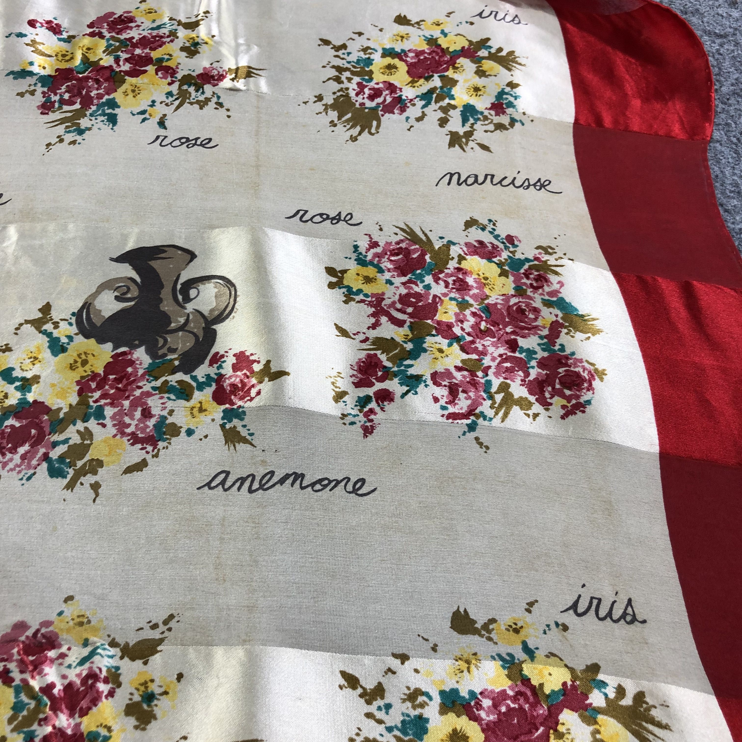 Pierre Balmain Pierre Balmain Floral Slit Thread Silk Scarf M453 Size ONE SIZE - 9 Thumbnail