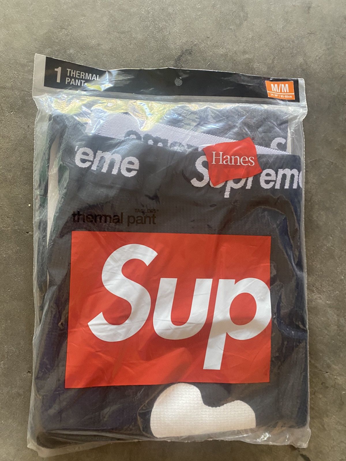 Hanes × Supreme Supreme Hanes Bones Thermal Black M Size US 32 / EU 48 - 1 Thumbnail