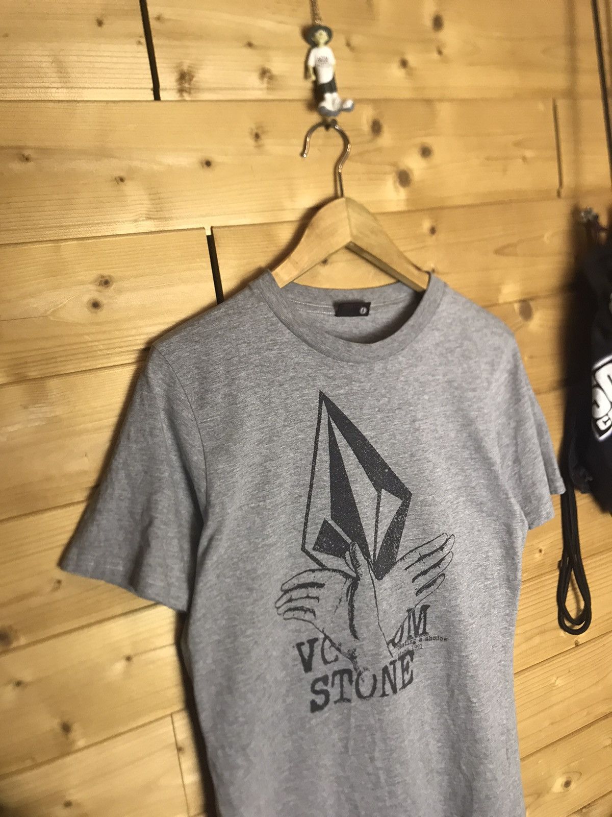Volcom Vintage Volcom wu tang style t shirt Size US S / EU 44-46 / 1 - 2 Thumbnail
