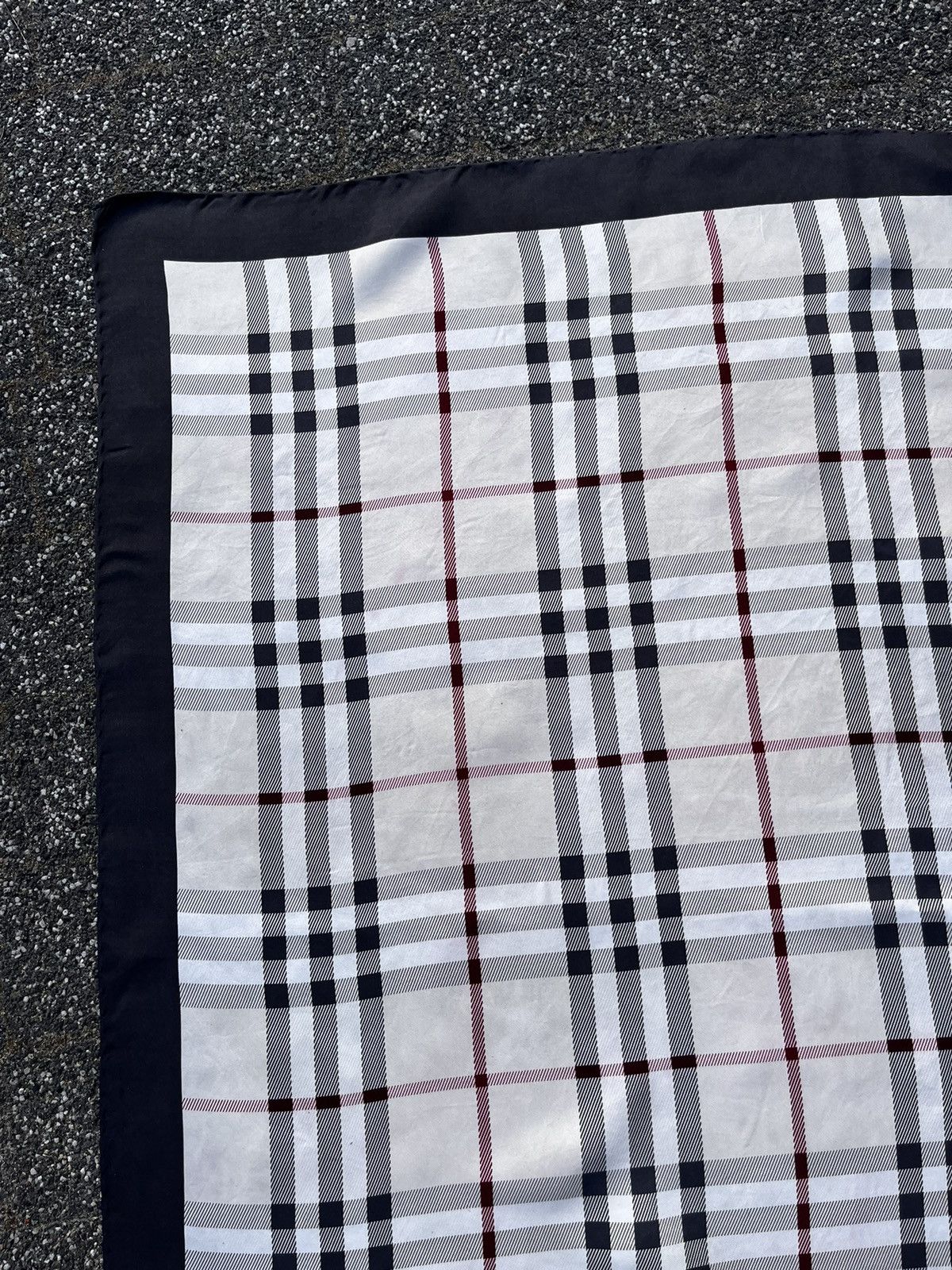 Burberry × Other 🔥BURBERRY NOVA CHECK LUXURY HANDKERCHIEF BANDANA NECKERCHIEF Size ONE SIZE - 8 Thumbnail