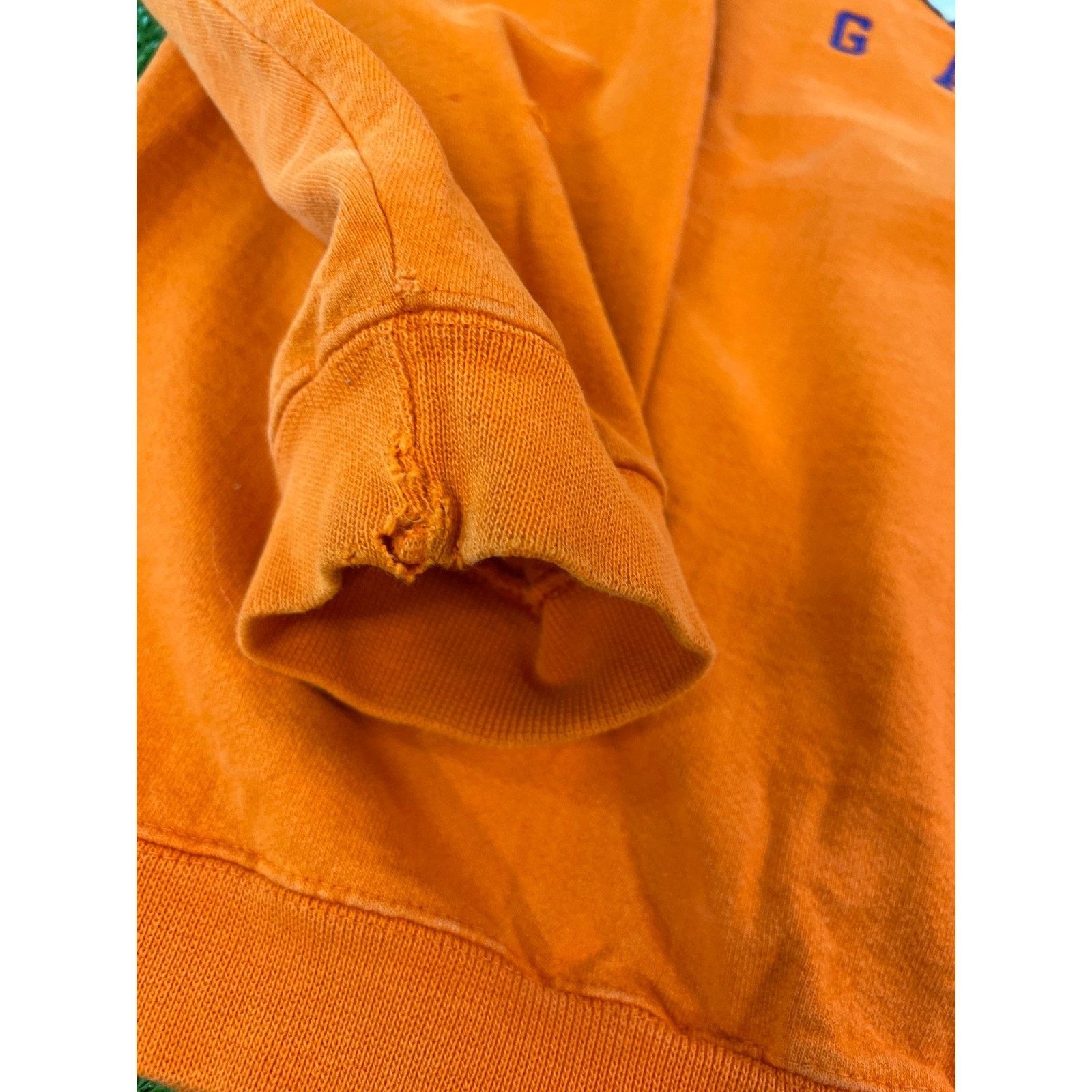 Other Champion Florida Gators UF Sweatshirt Orange M/L Crewneck Size US L / EU 52-54 / 3 - 5 Thumbnail