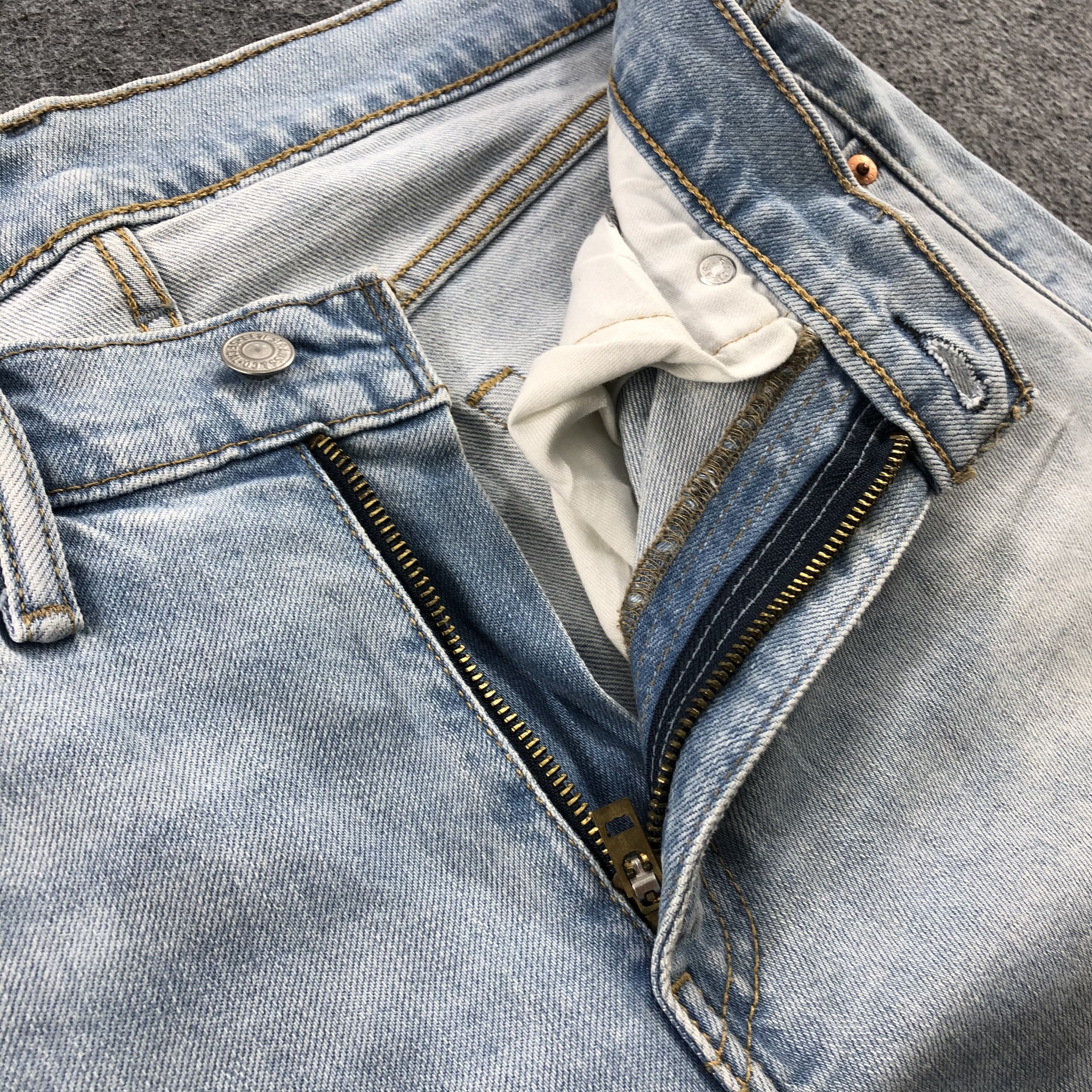 Levi's × Vintage Vintage Light Wash Levis 541 Jeans-JM1439 Size US 33 - 7 Thumbnail