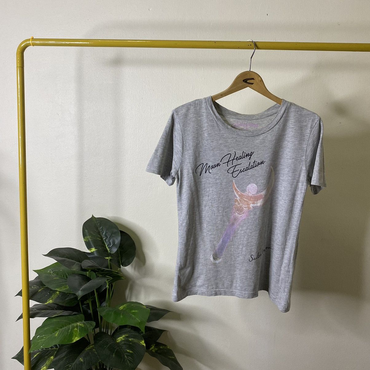 Anime × GU × Vintage Vintage Anime Sailor Moon x GU Collaboration Tee Size US S / EU 44-46 / 1 - 1 Thumbnail
