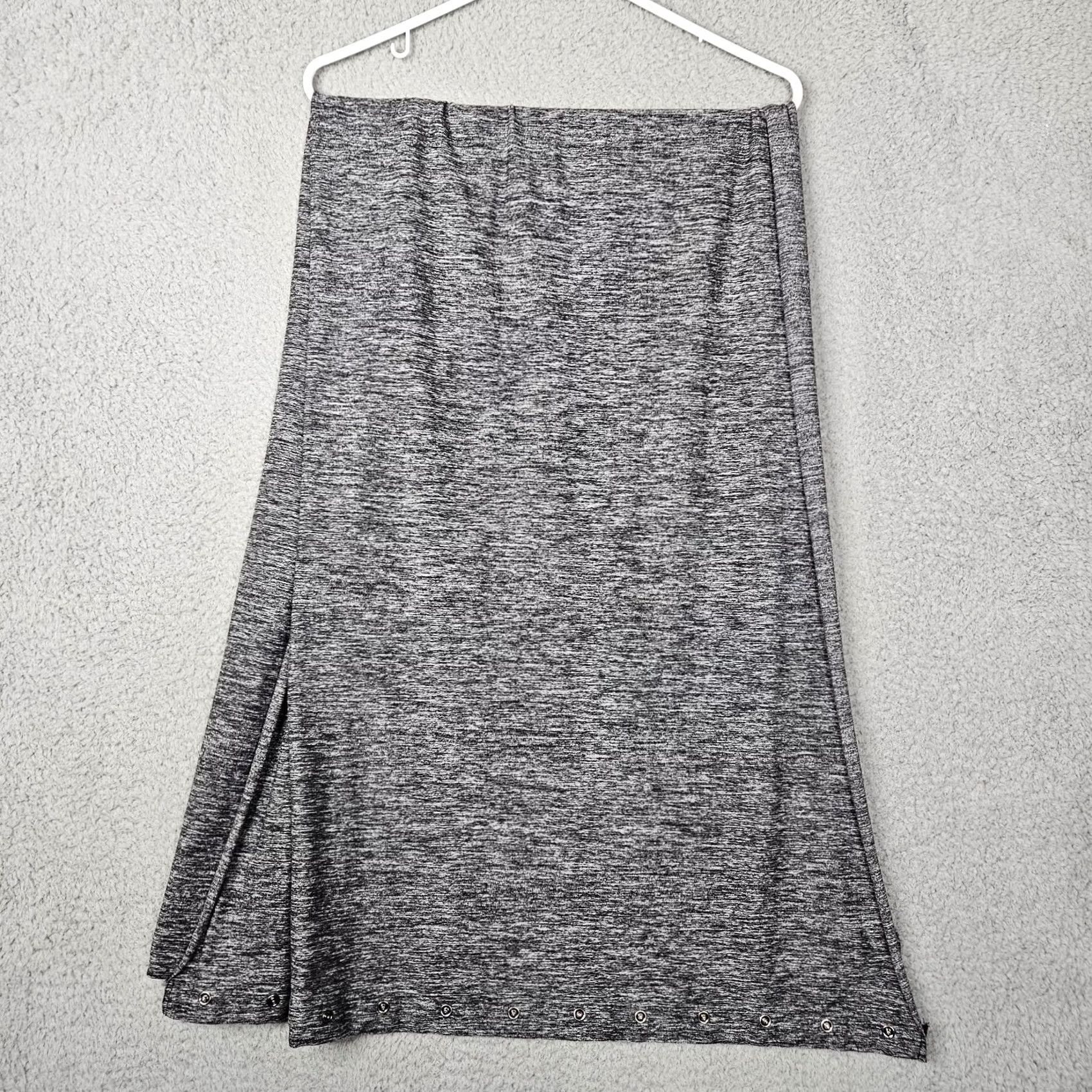 Lululemon LULULEMON Women's Infinity Scarf Button Wrap Shawl Scarf Knit Nylon Polyester Lycra Gray Mulitfunctional Neck Warmer Size ONE SIZE - 3 Thumbnail