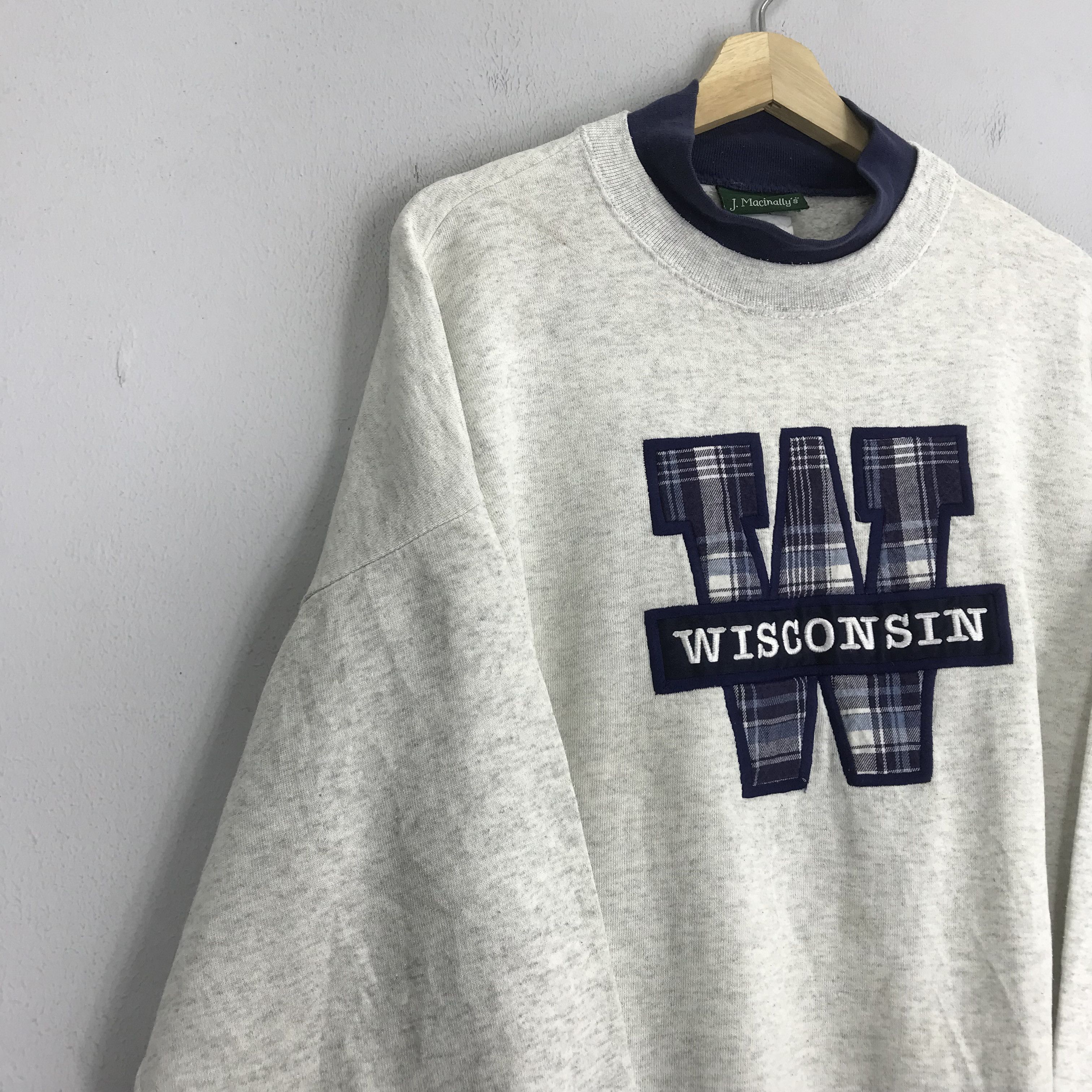 Japanese Brand Vintage 90s Wisconsin Sweatshirts -01 Size US XL / EU 56 / 4 - 10 Thumbnail