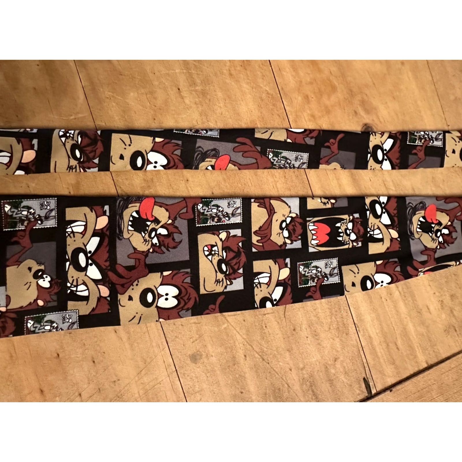 Vintage VINTAGE Looney Tunes Stamp Collection Taz Tasmanian Devil Mens Neck Tie Size ONE SIZE - 2 Thumbnail