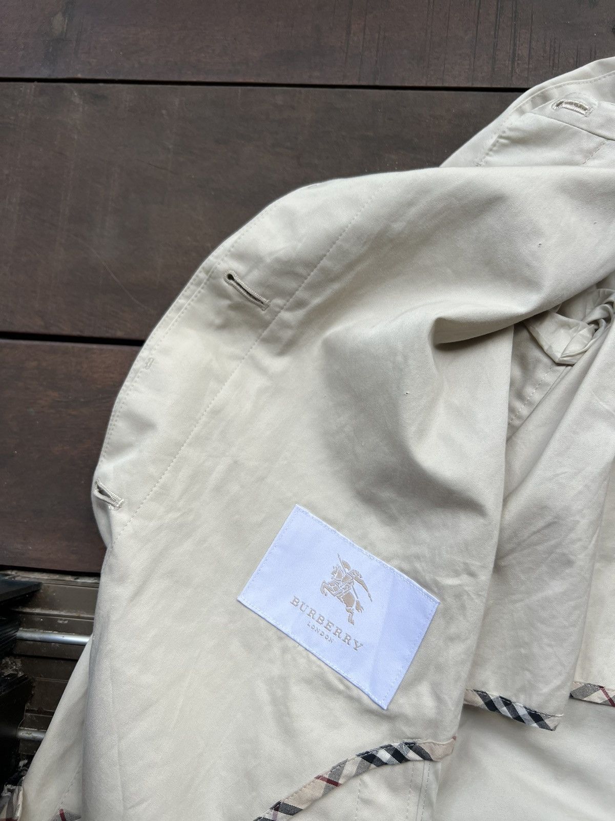 Burberry 00’s BURBERRY NOVA CHECK TRENCH COAT VINTAGE OLD MONEY Size US M / EU 48-50 / 2 - 6 Thumbnail