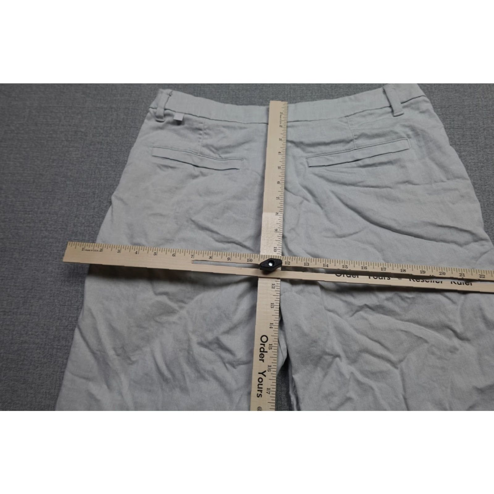 Lululemon Lululemon Mens Shorts Gray Flat Front Pockets Stretch Casual Chino 5-Pocket Golf 34in Inseam 11in Size US 34 / EU 50 - 6 Thumbnail