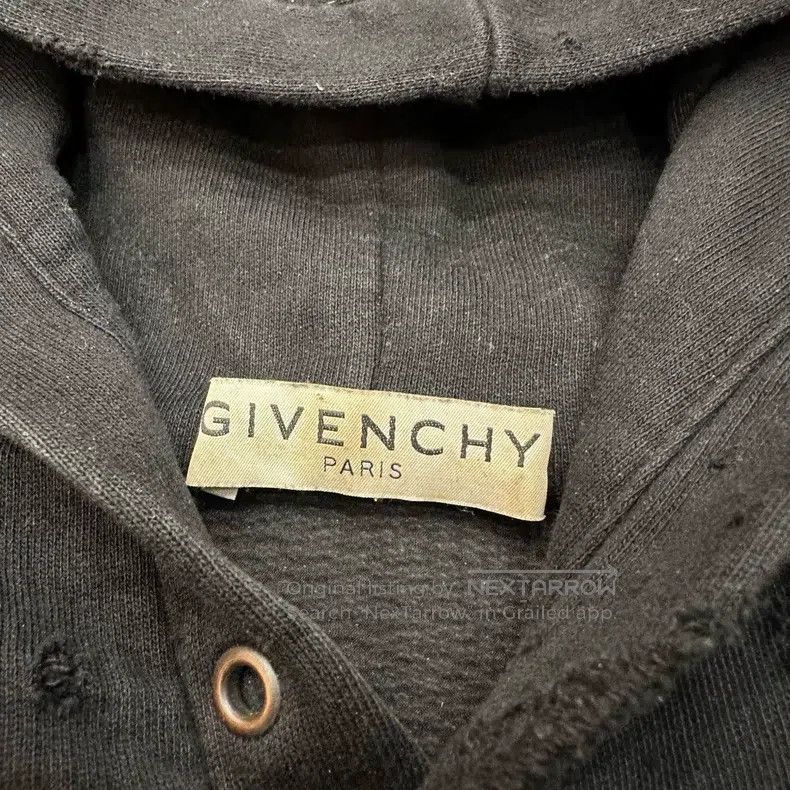 Givenchy Givenchy Classic Black Hole Letter Hoodie Size US S / EU 44-46 / 1 - 4 Thumbnail