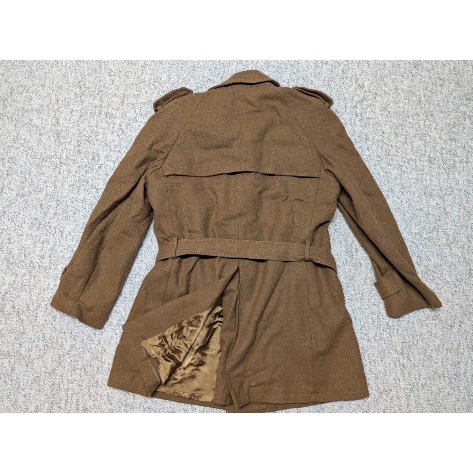 Vintage VINTAGE Cortefiel men brown thick wool belted double breasted 42 overcoat trench coat wool brown Mens 42-44 1960s 70s Size US M / EU 48-50 / 2 - 2 Thumbnail