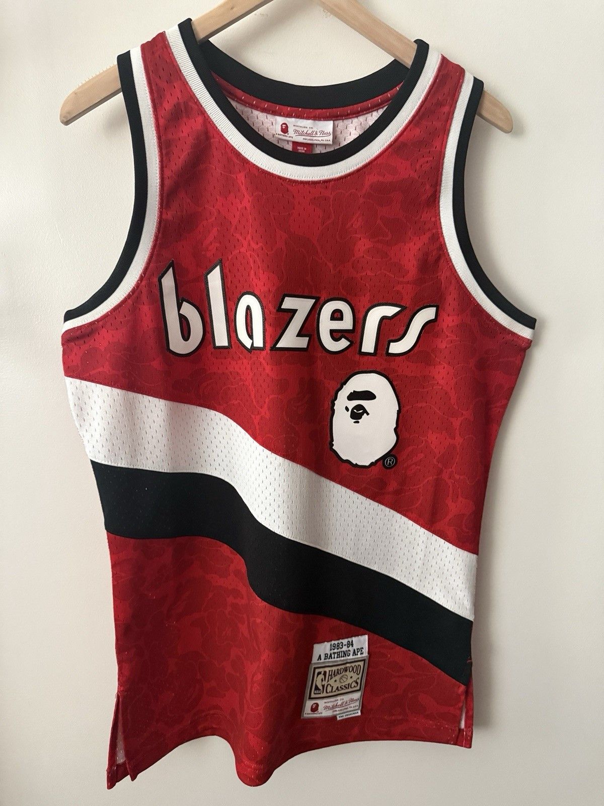 Bape Mitchell & Ness X Portland Trailblazers Jersey Size Medium Size US M / EU 48-50 / 2 - 1 Thumbnail