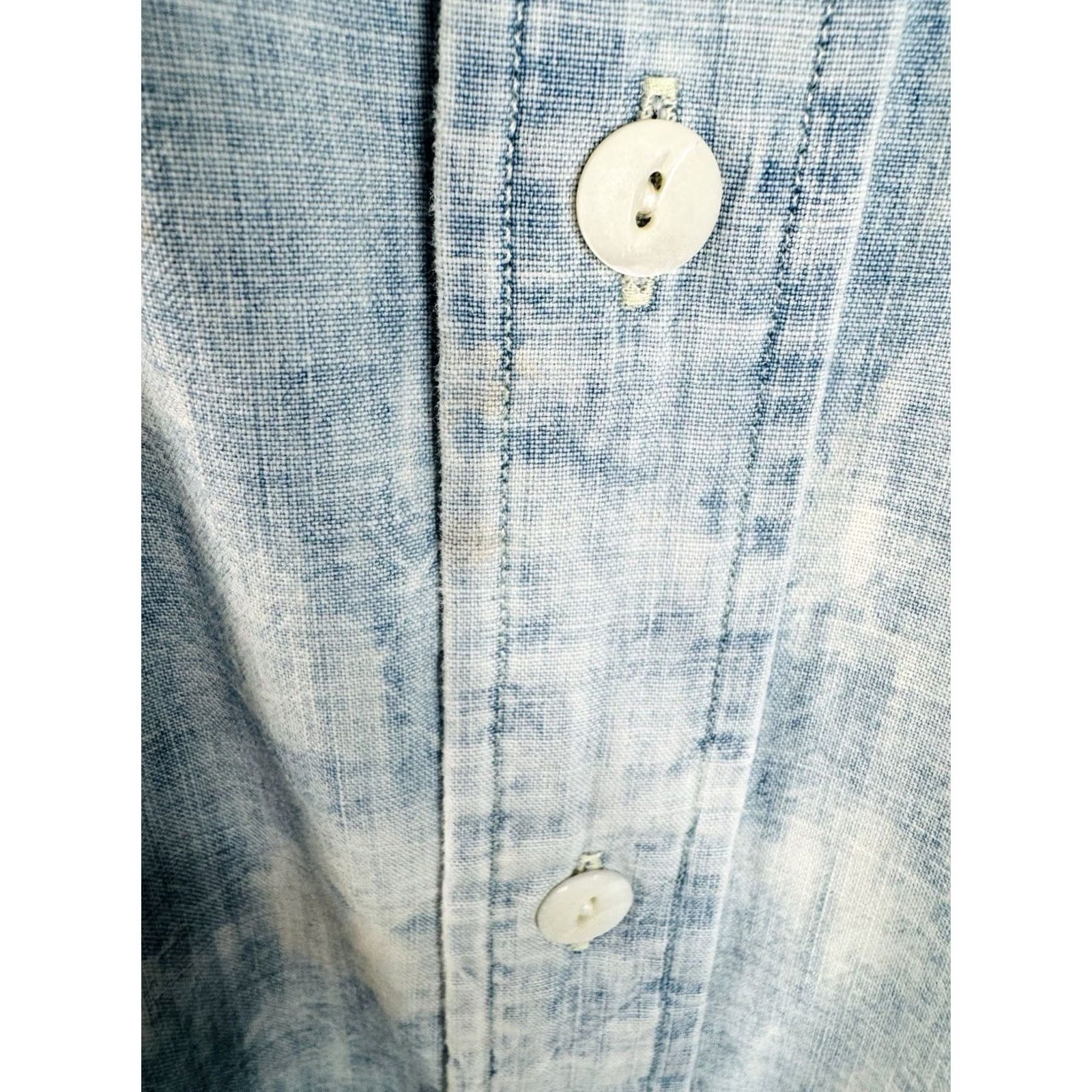 Ralph Lauren DOUBLE RL Ralph Lauren Tie Dye Mens L Chambray Shirt Shirt Mens L Blue White Chambray 90s Tie Dye Polo Style Button-Up Short Sleeve Mens Size US L / EU 52-54 / 3 - 4 Thumbnail