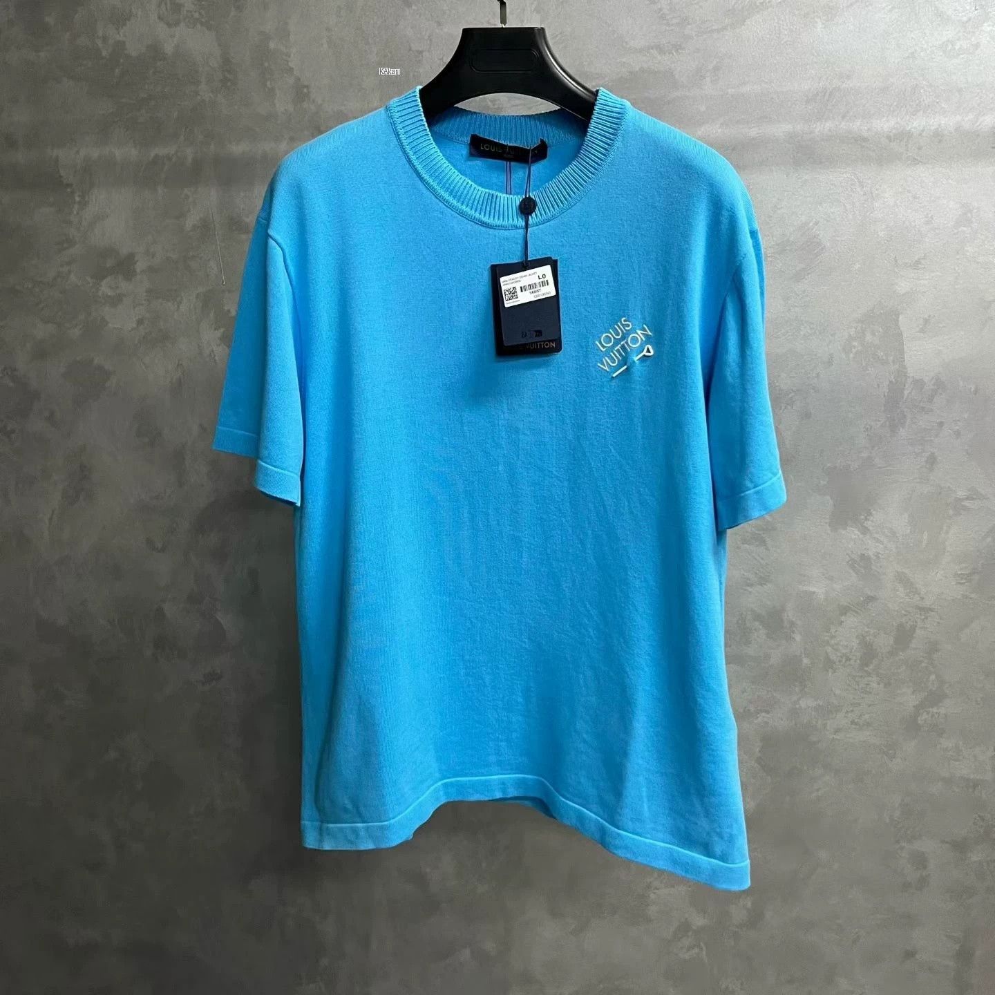 Louis Vuitton Louis Vuitton Blue Logo Embroidered T-shirt Size US L / EU 52-54 / 3 - 1 Thumbnail