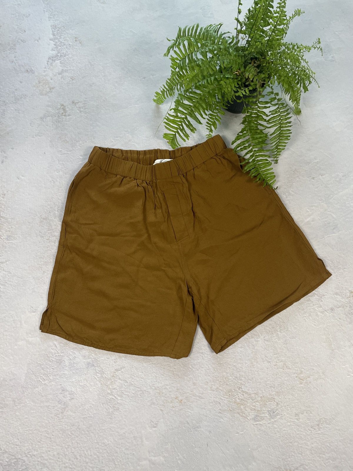 AMI Ami Brown Shorts Viscose Aesthetic Size US 34 / EU 50 - 2 Thumbnail