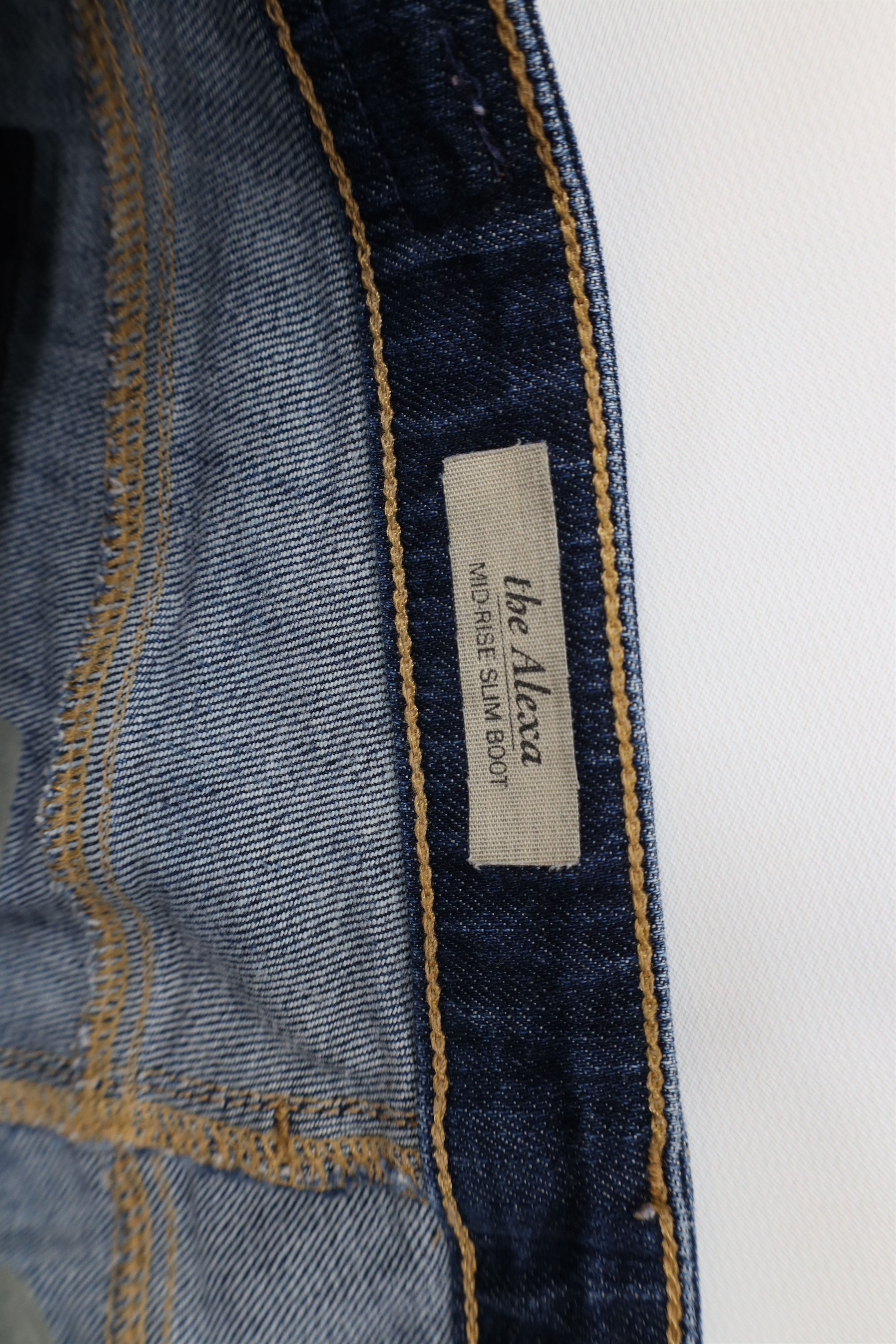 AG Adriano Goldschmied Adriano Goldschmied Alexa Mid Rise Slim Bootcut Denim Jeans Size 29" - 8 Thumbnail