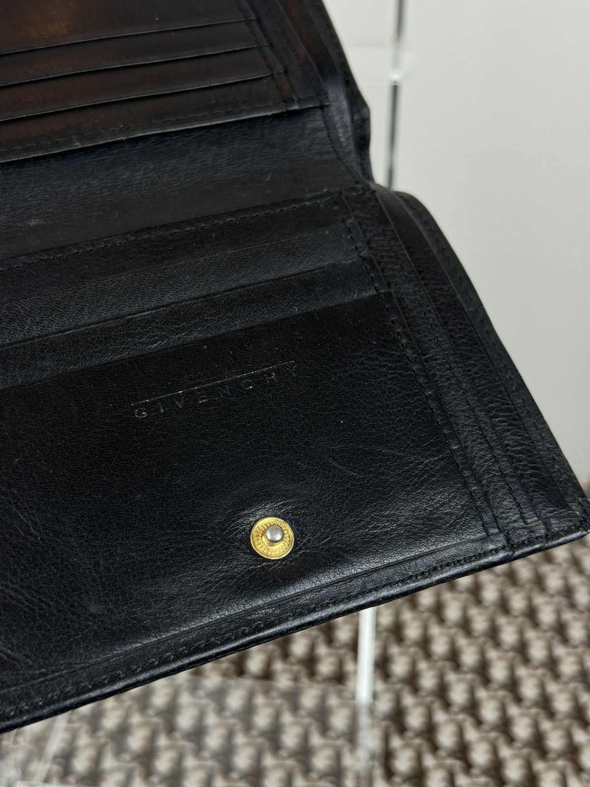Givenchy Rare leather wallet Givenchy original luxury item Size ONE SIZE - 3 Thumbnail