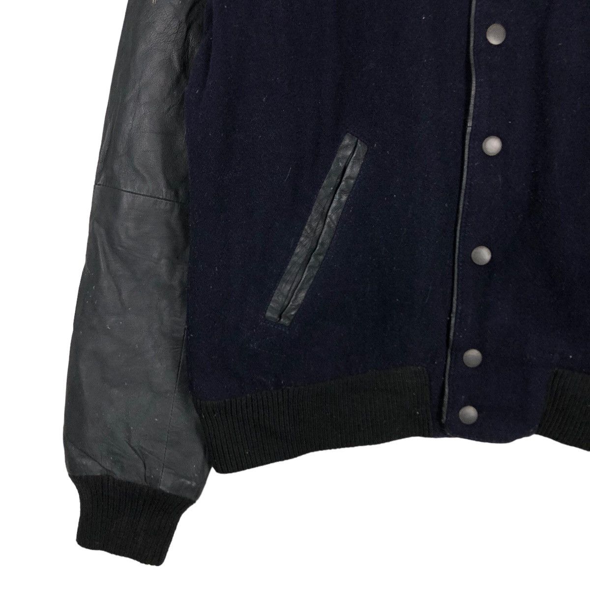 Japanese Brand Vintage Leather Jacket Fly Hilfiger Denim Big Logo SpellOut Size US L / EU 52-54 / 3 - 4 Thumbnail