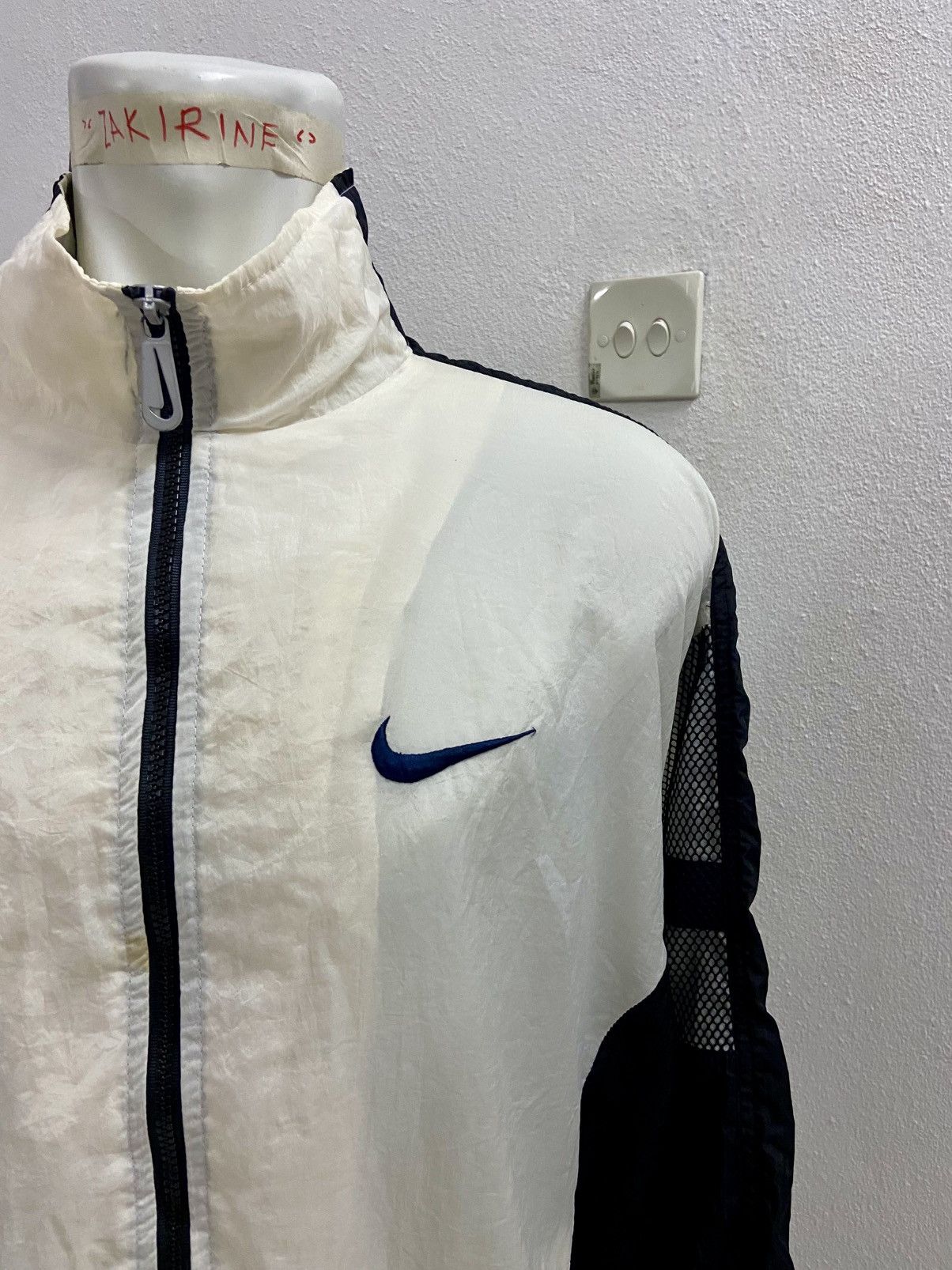 Nike × Vintage VINTAGE 90's NIKE AIR UPTEMPO WINDBREAKER Size US L / EU 52-54 / 3 - 10 Thumbnail