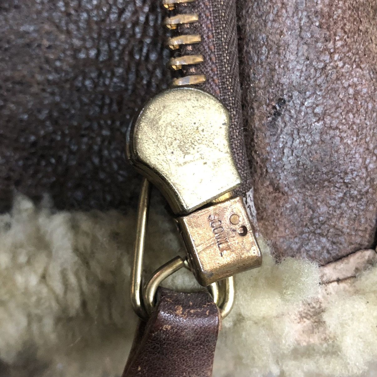 Avirex VTG Avirex THRASHED US Army Air Force Sheepskin B3 Jacket 🇺🇸 Size US M / EU 48-50 / 2 - 20 Thumbnail