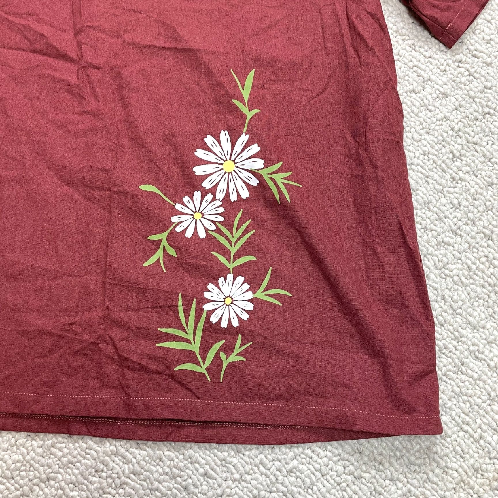 Vintage Unbranded T Shirt Top Womens 4XL Red Floral Short Sleeve V Neck Casual Buttons Size XXL / US 16-18 / IT 52-54 - 2 Thumbnail