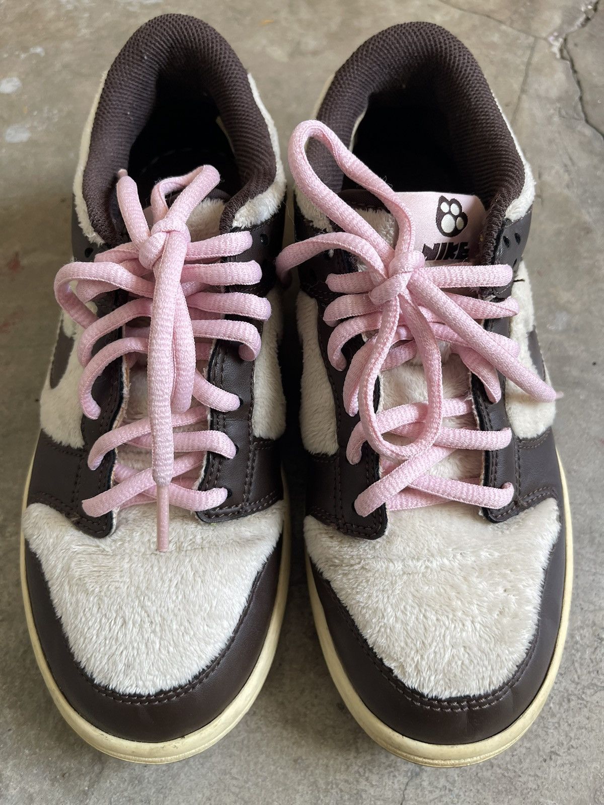 Nike 2009 Nike Dunk Low GS Teddy Bear Japan Exclusive Size US 6 / IT 36 - 2 Thumbnail