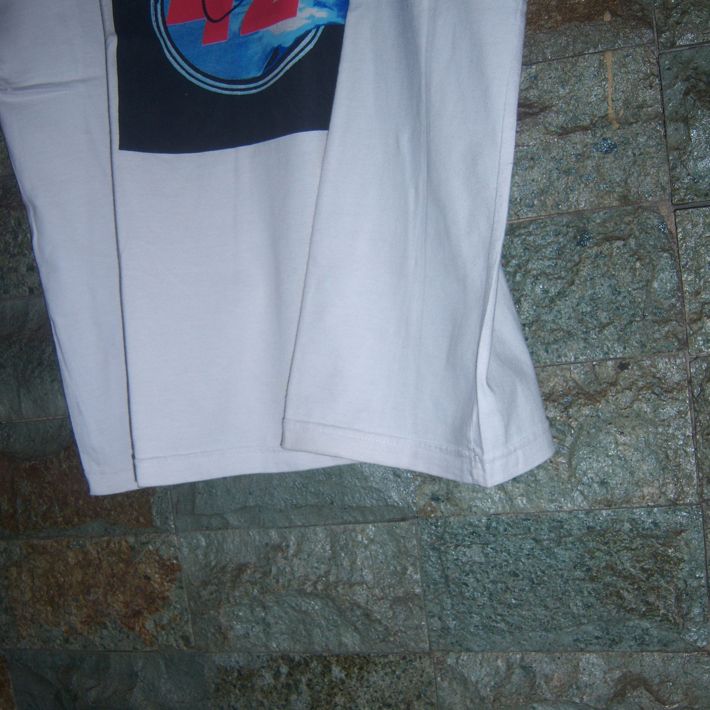 Band Tees Late 90s Level 42 Indonesian Fans Club Size US L / EU 52-54 / 3 - 3 Thumbnail