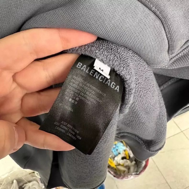 Balenciaga balenciaga grey portrait graphic hoodie Size US M / EU 48-50 / 2 - 4 Thumbnail