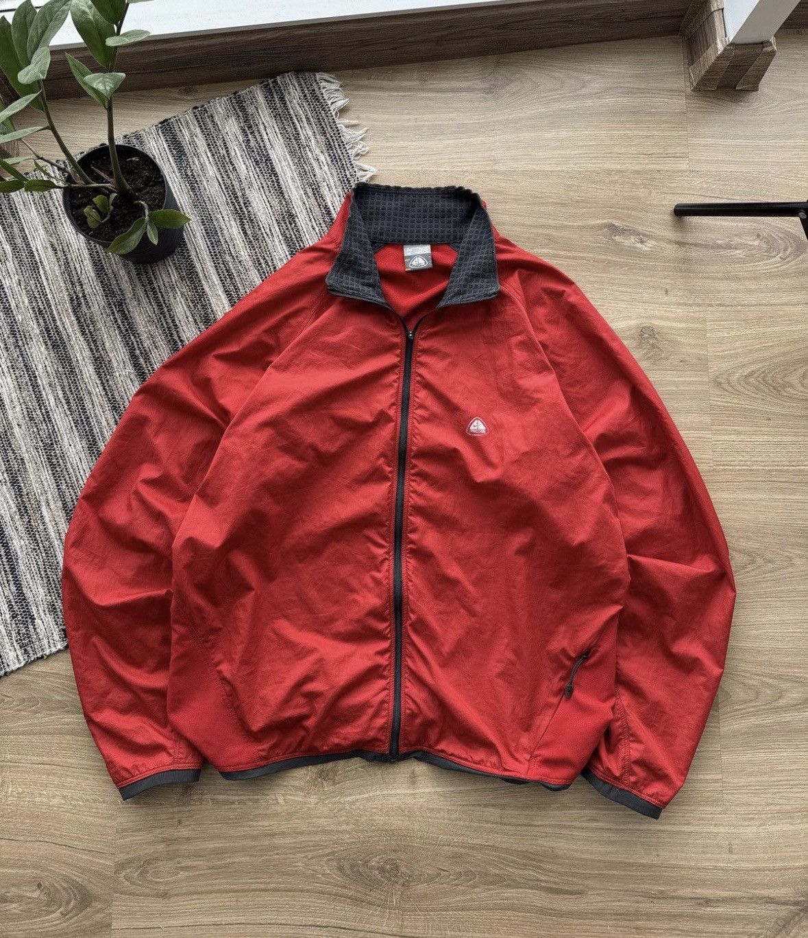 Nike ACG × Vintage Vintage Nike ACG 90 light nylon red jacket Size US M / EU 48-50 / 2 - 1 Thumbnail