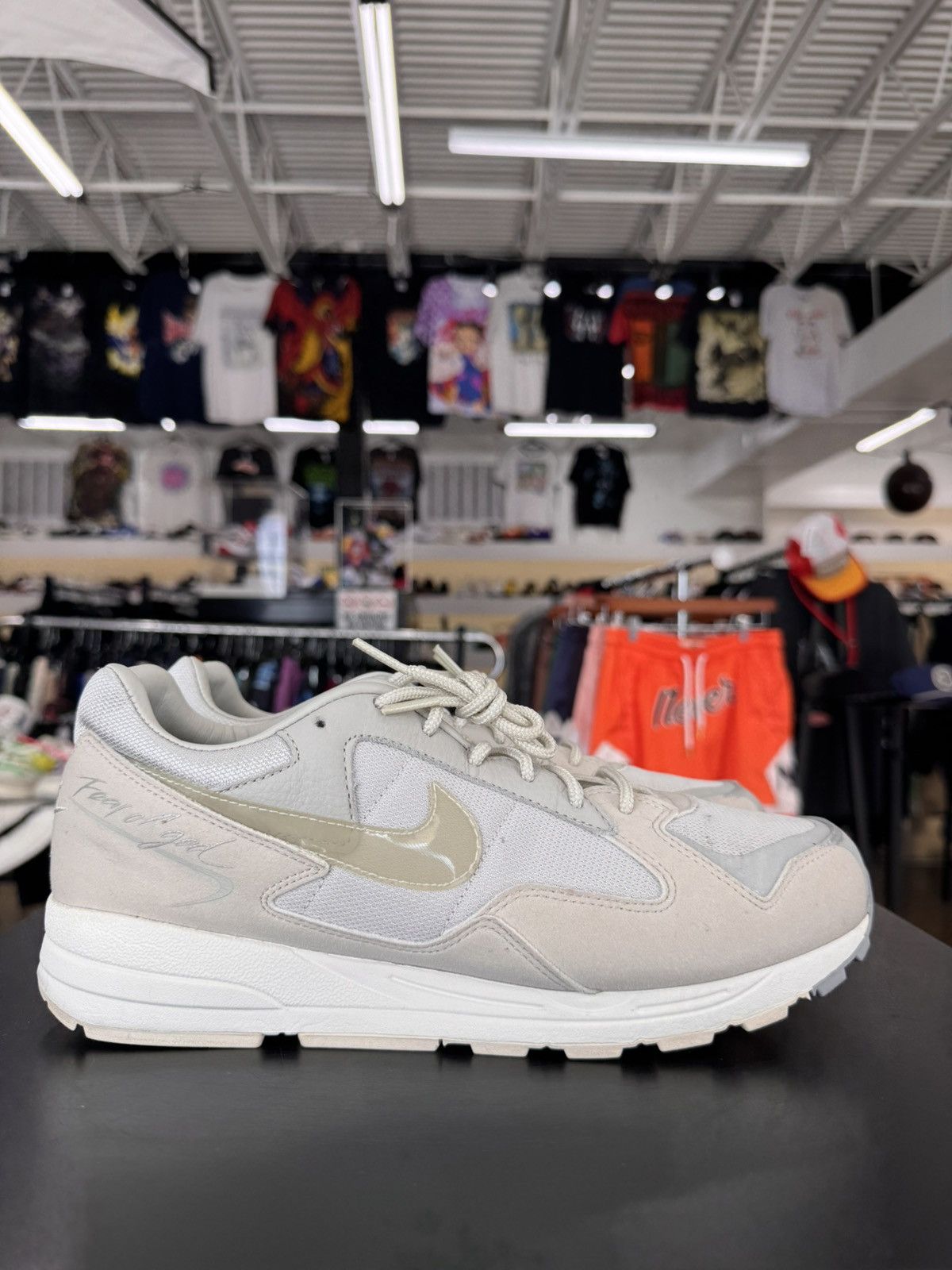 Fear of God × Nike Nike Air Skylon FOG Light Bone Size 9 (2019) Size US 9 / EU 42 - 6 Thumbnail