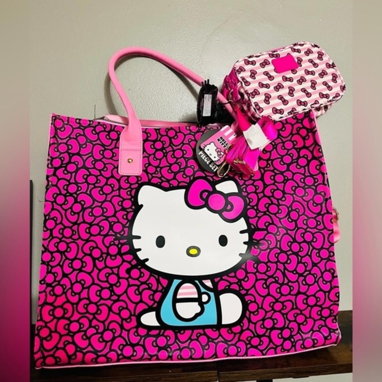 Designer Hello Kitty Sanrio Travel Tote Crossbody Bag Luggage 3 Piece in Pink, Women's