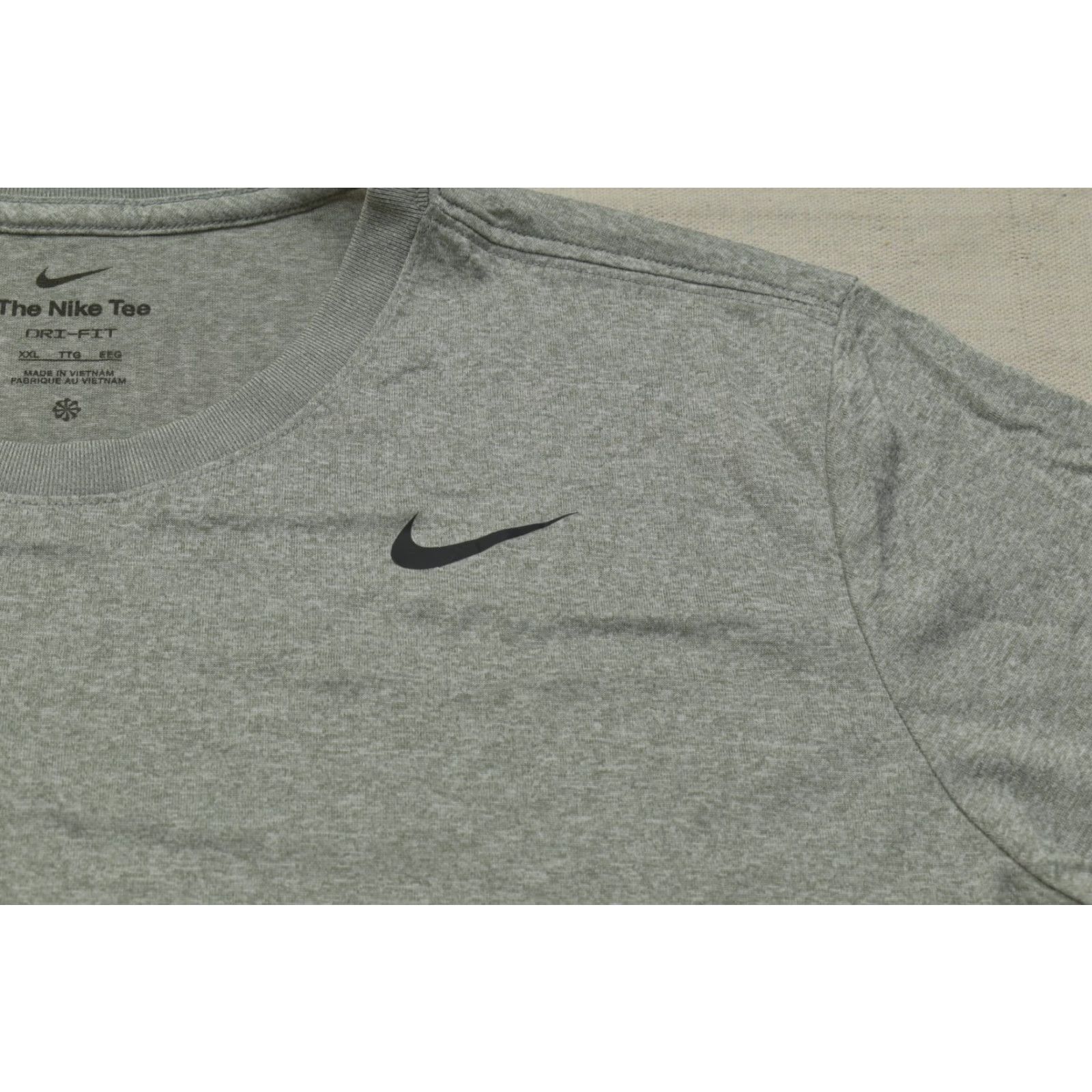 Nike Nike Dri-Fit Men's XXL Gray Heather Short Sleeve Performance Athletic T-Shirt Size US XXL / EU 58 / 5 - 6 Thumbnail