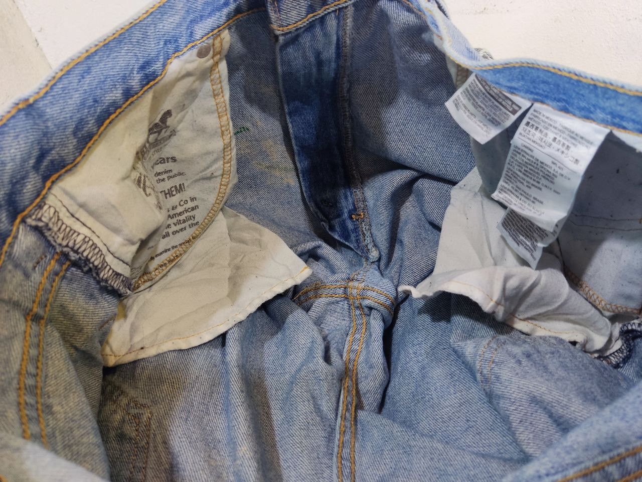 Levi's levis 550 relaxed fit slightly distressed denim Size US 39 - 5 Thumbnail