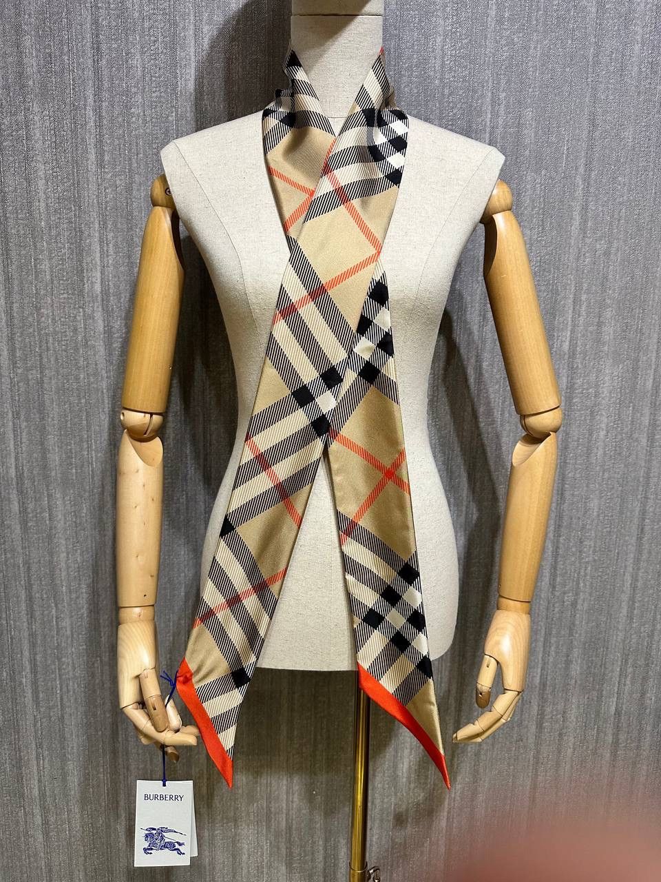Burberry Burberry Silk Scarf Nova Check Slim Logo Print New 100% Auth Size ONE SIZE - 5 Thumbnail