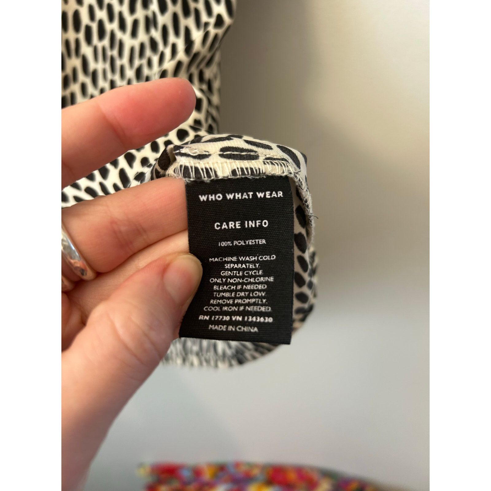 WhoWhat Who What Wear Black/White Spot Blouse Buttons - Sz Medium Size M / US 6-8 / IT 42-44 - 4 Thumbnail