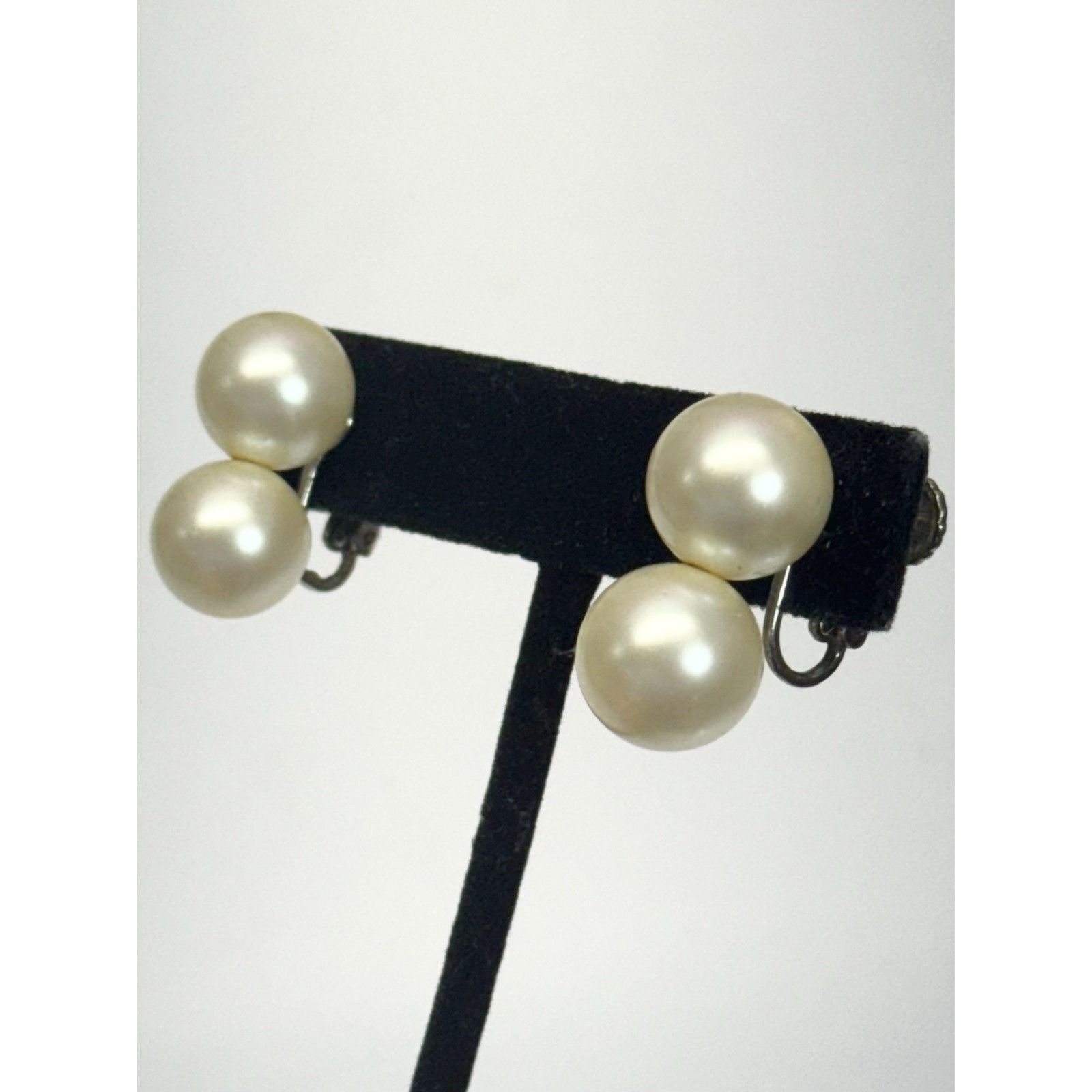Vintage Richelieu vintage faux pearl clip on earrings Size ONE SIZE - 2 Thumbnail