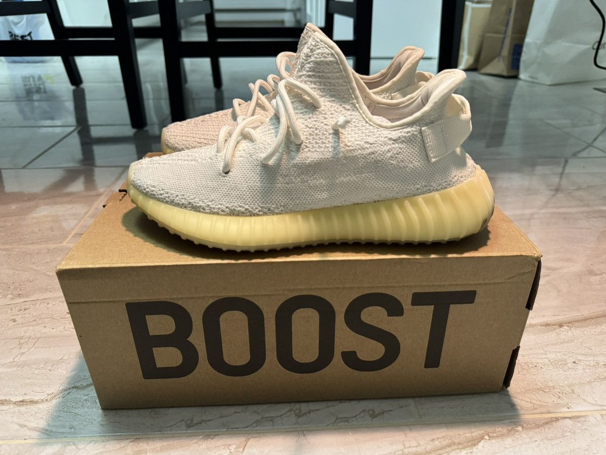 Yeezy YEEZY CREAM 350 V2 Size US 7 / EU 40 - 1 Thumbnail