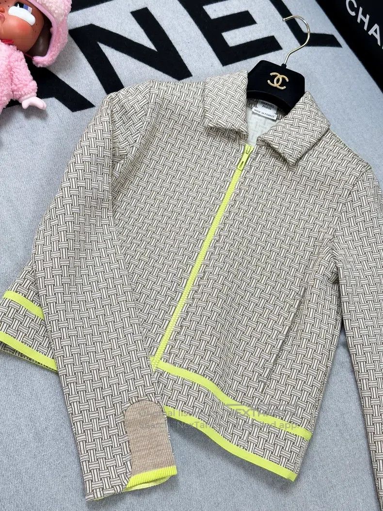 Hermes Hermes Early Spring Khaki and Fluorescent Yellow Trim H Le Size XS / US 0-2 / IT 36-38 - 2 Thumbnail